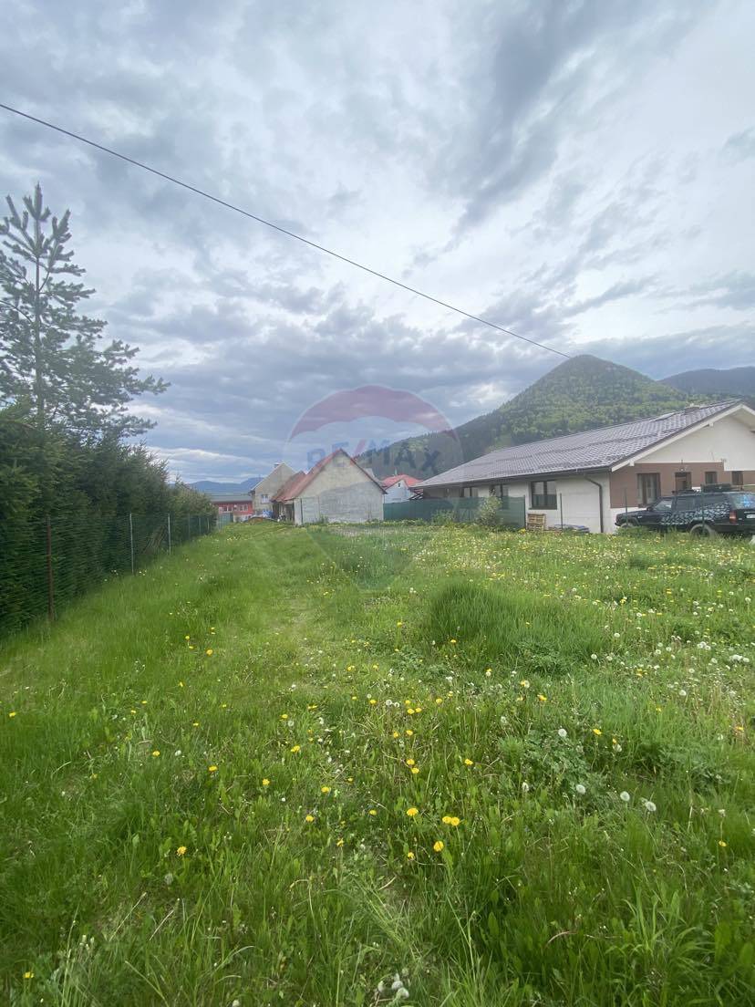 Realitná kancelária RE/MAX  ponúka na predaj  stavebný pozemok v obci Párnica