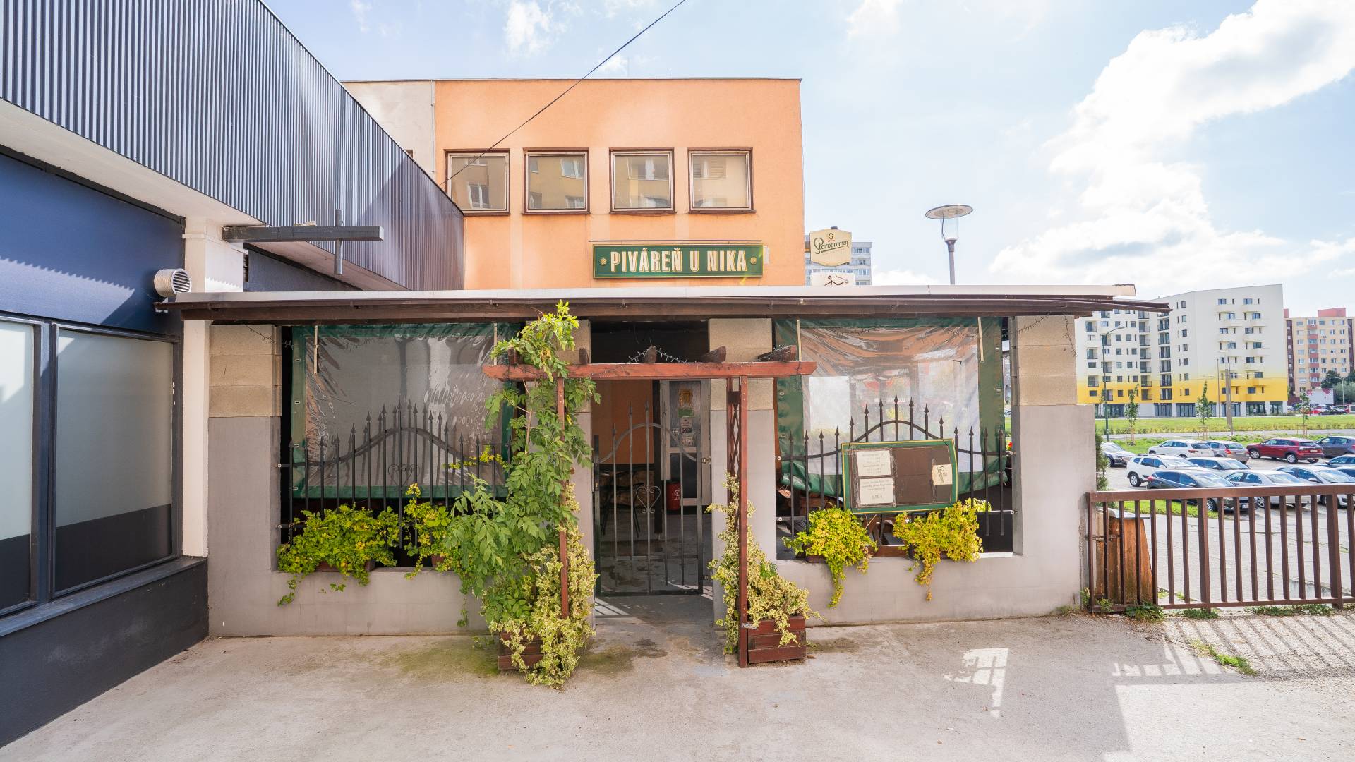 Zabehnutý pub na odstúpenie – Petržalka, kompletné vybavenie