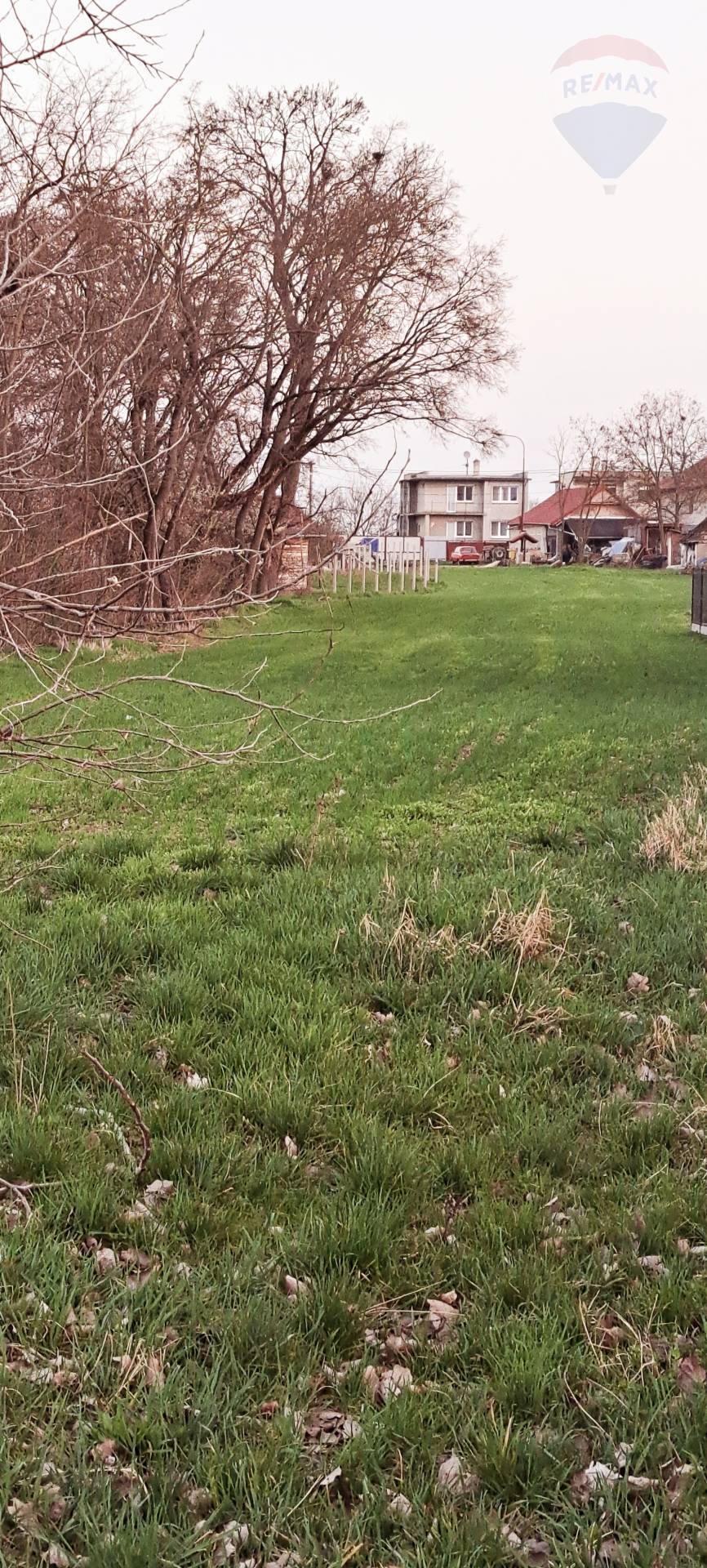 Predaj pozemku 1341 m2, Branč