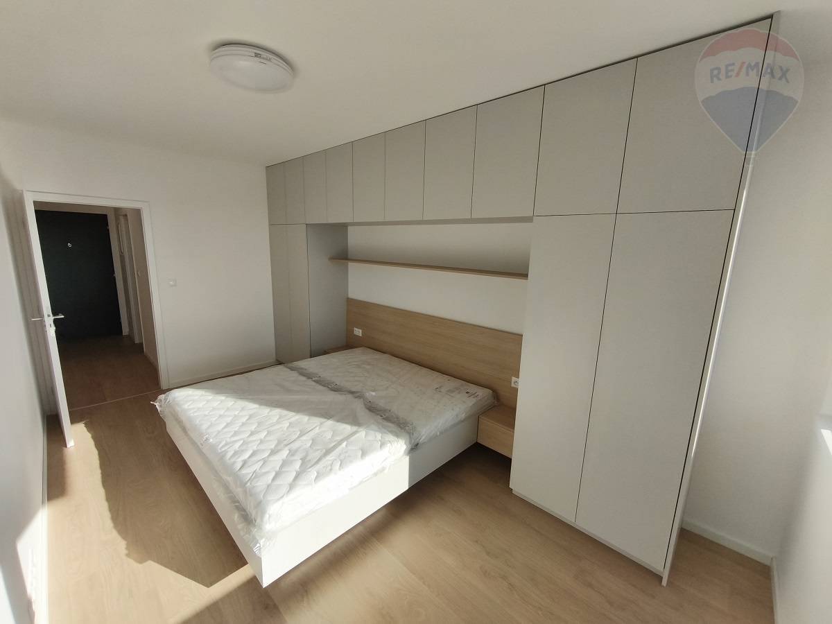Prenájom bytu (2 izbový) 56 m2, Nitra  -