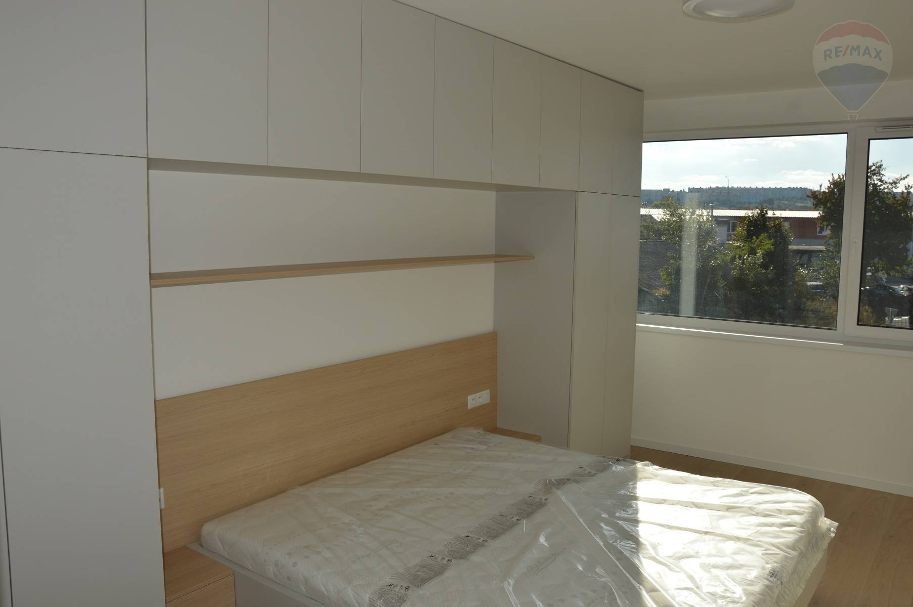 Prenájom bytu (2 izbový) 56 m2, Nitra  -