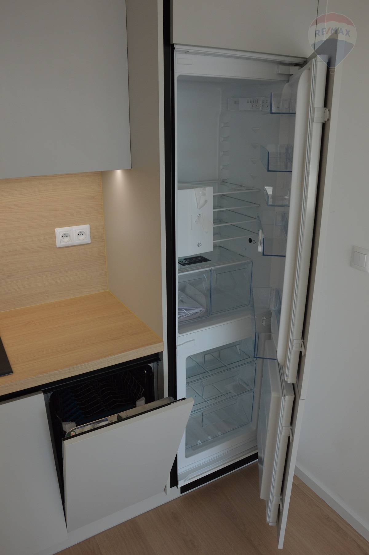 Prenájom bytu (2 izbový) 56 m2, Nitra -