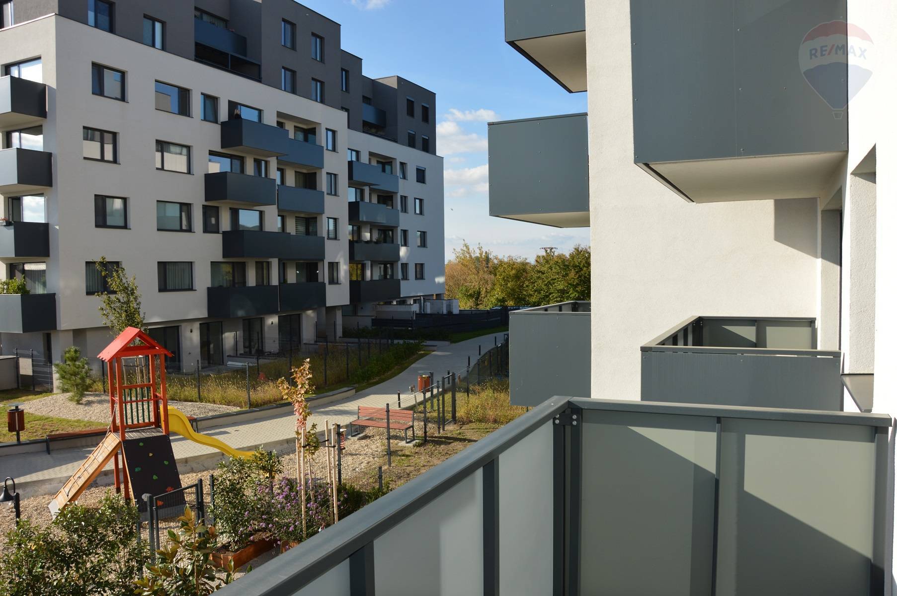 Prenájom bytu (2 izbový) 56 m2, Nitra  -