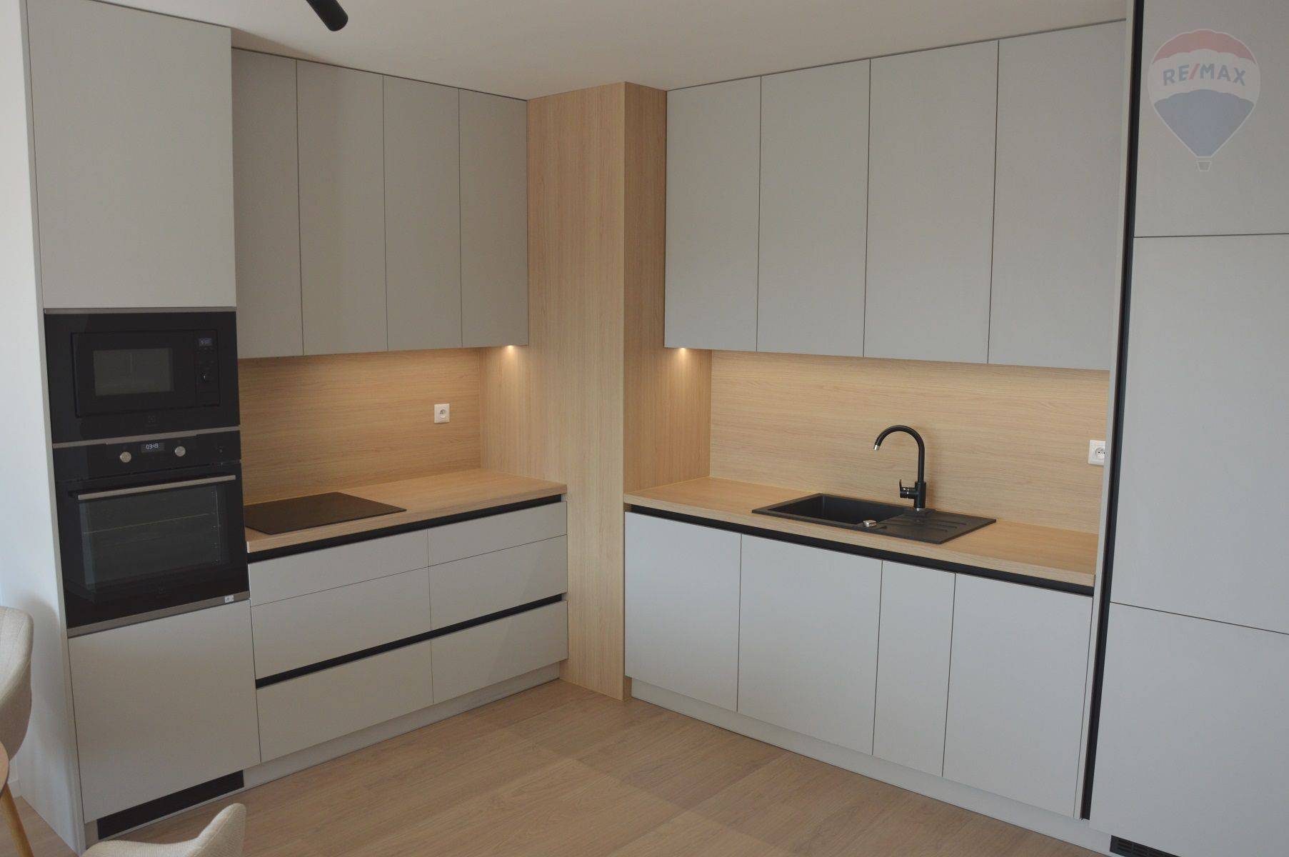 Prenájom 2 izbový byt novostavba Nitra centrum