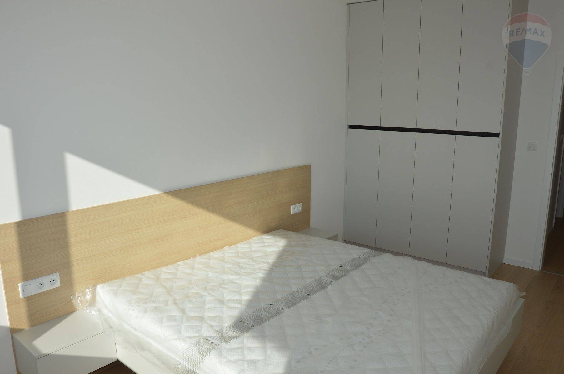Prenájom bytu (2 izbový) 52 m2, Nitra  -