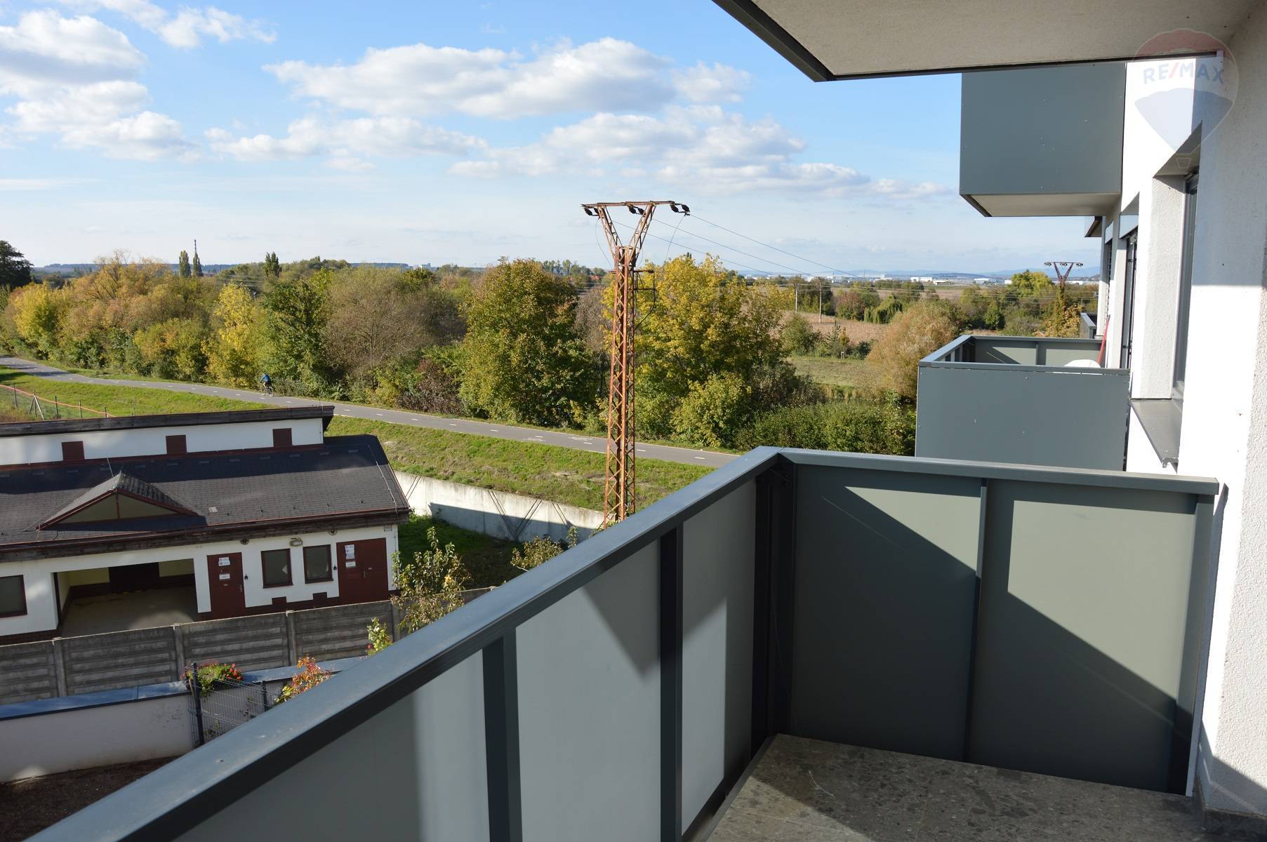 Prenájom bytu (2 izbový) 52 m2, Nitra  -