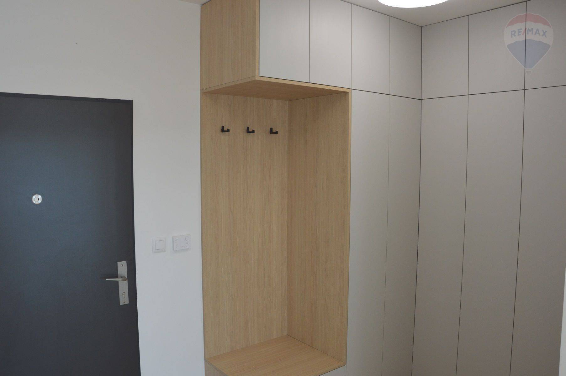 Prenájom bytu (2 izbový) 52 m2, Nitra  -