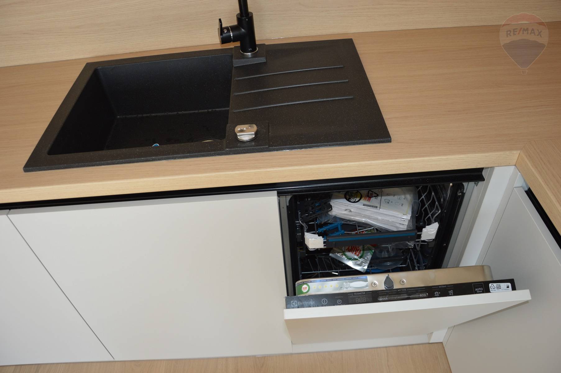 Prenájom bytu (2 izbový) 52 m2, Nitra  -