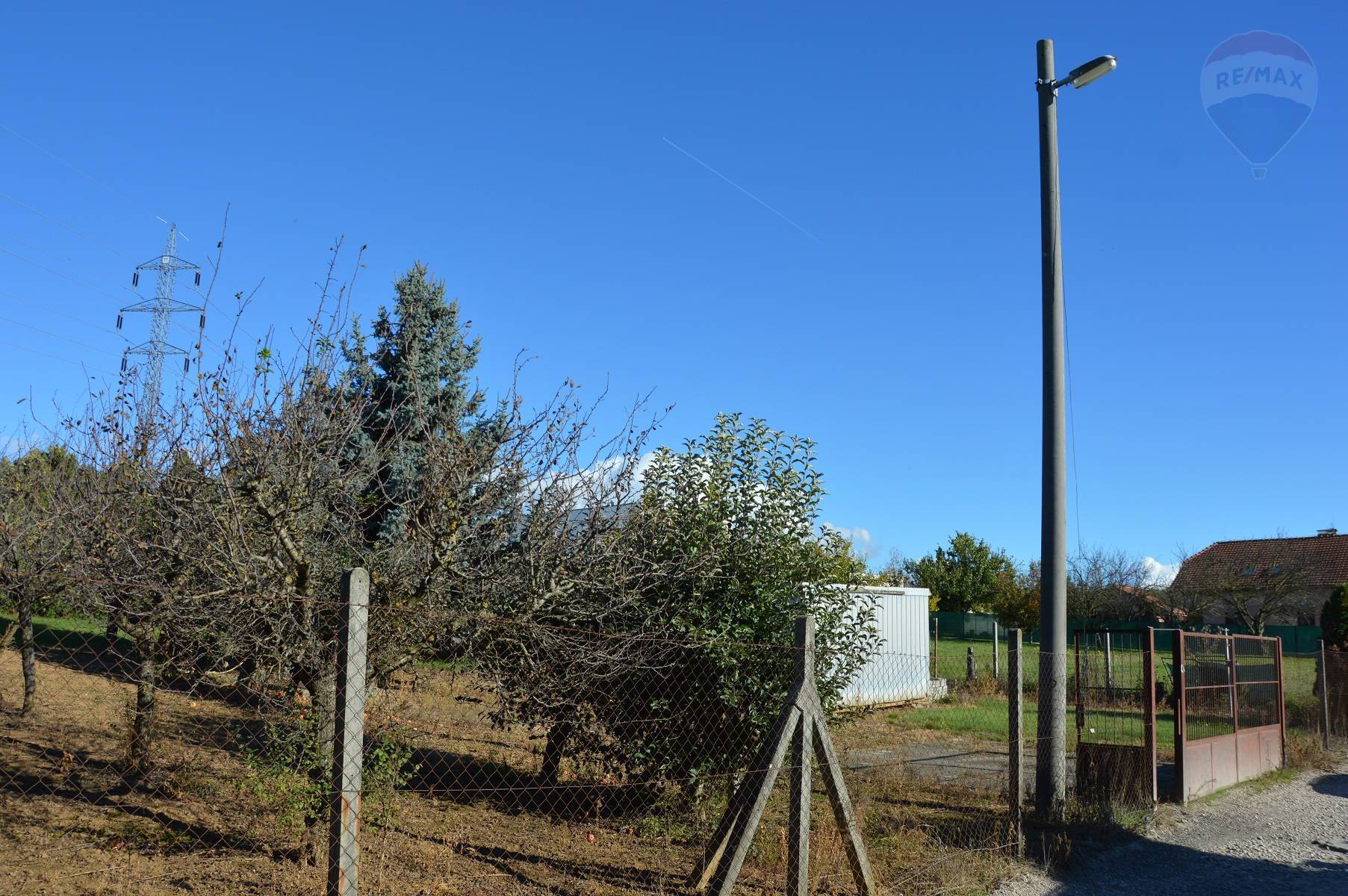 Predaj pozemku 1966 m2, Nitra  -