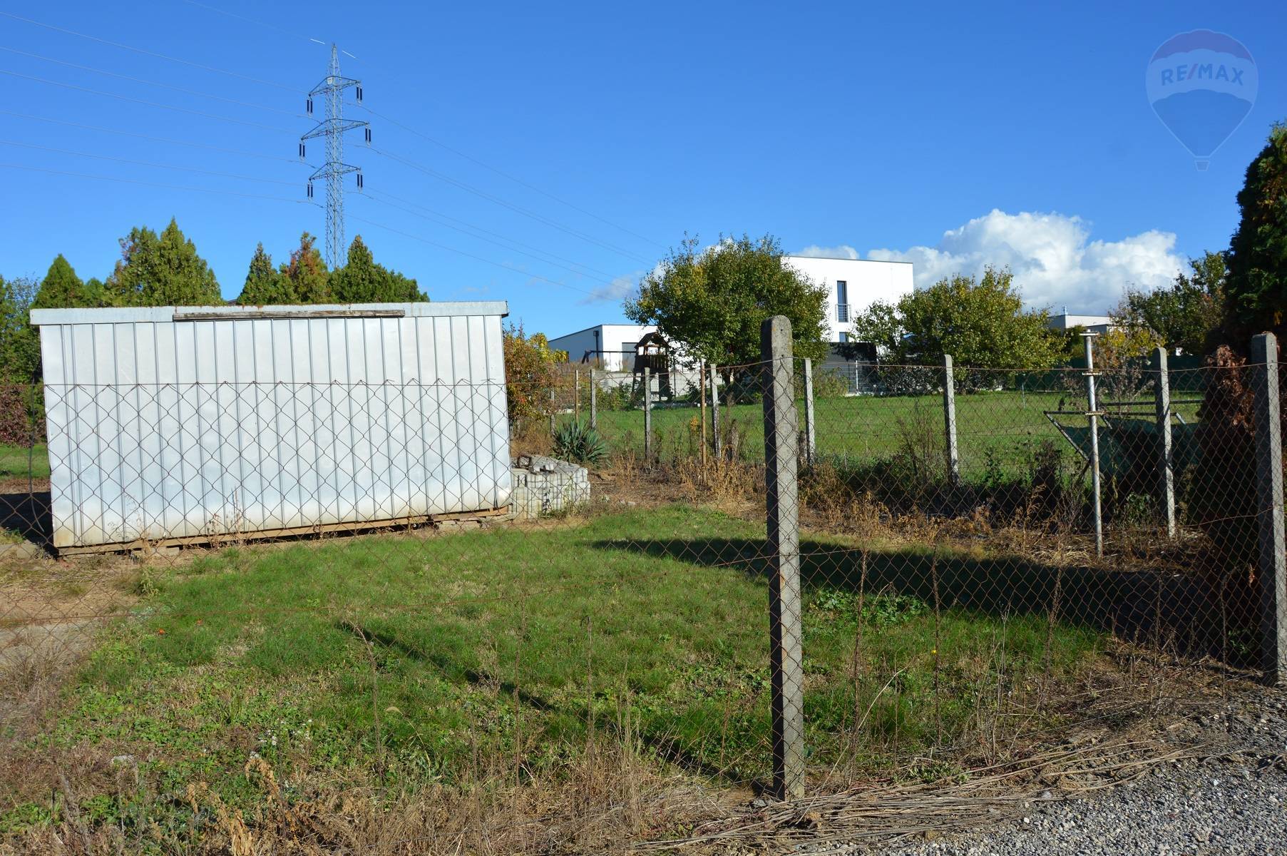 Predaj pozemku 1966 m2, Nitra -