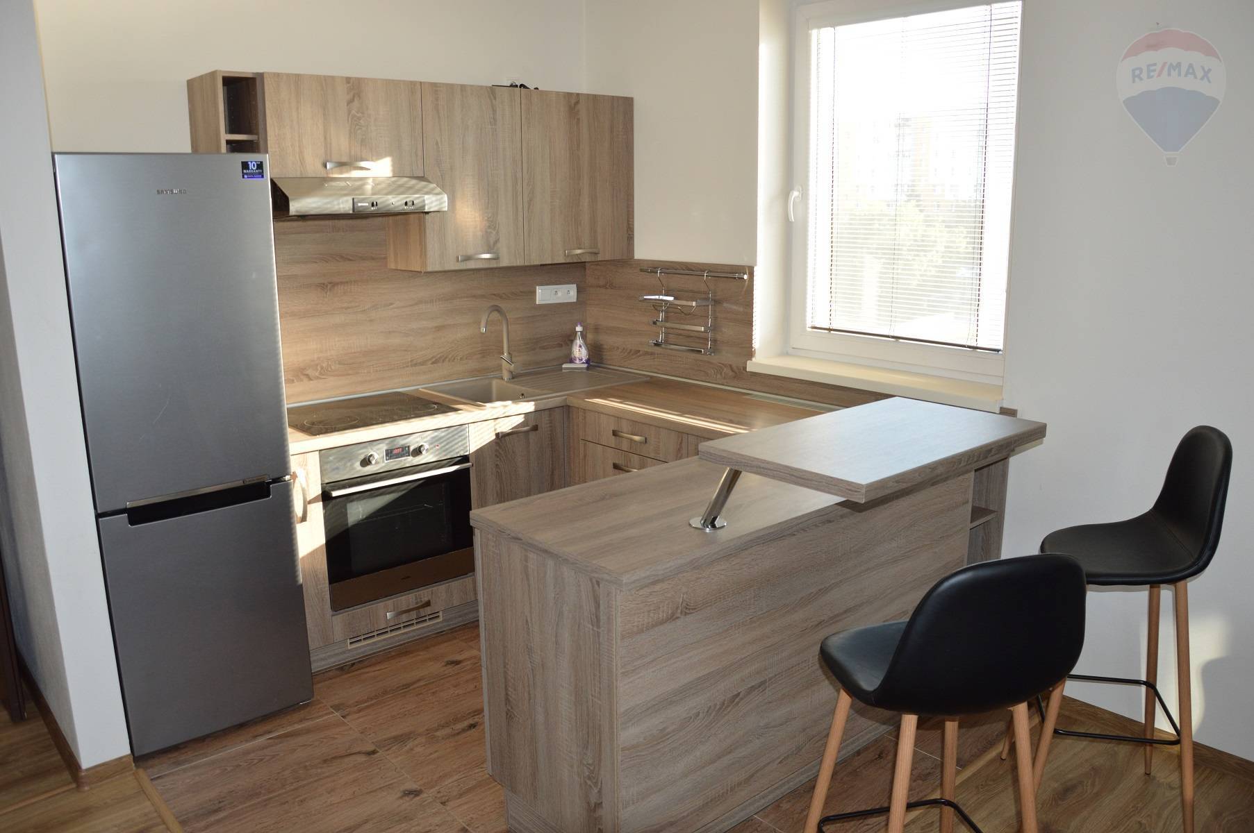 Prenájom novostavba 2 izbový tehlový byt Nitra Dúhové bývanie + vlastné parkovacie miesto