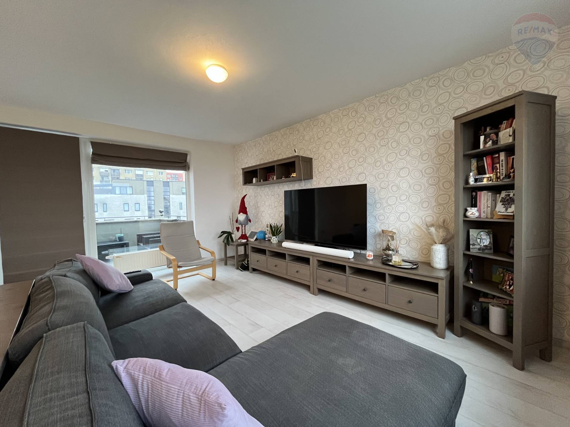 Prenájom 3i bytu v novostavbe, s dvoma parkovacími miestami, Nitra, Matičná