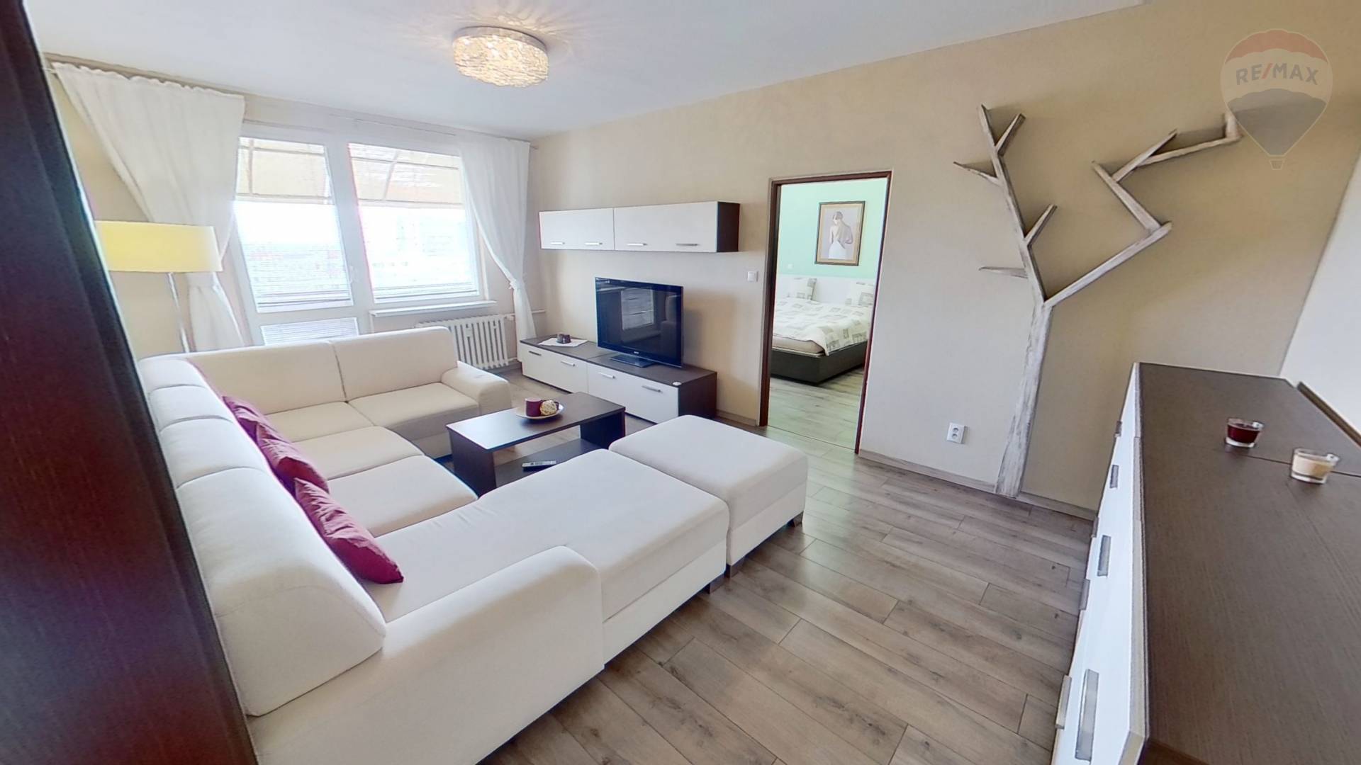 Prenájom 3 izbový zariadený byt, Nitra, Chrenová