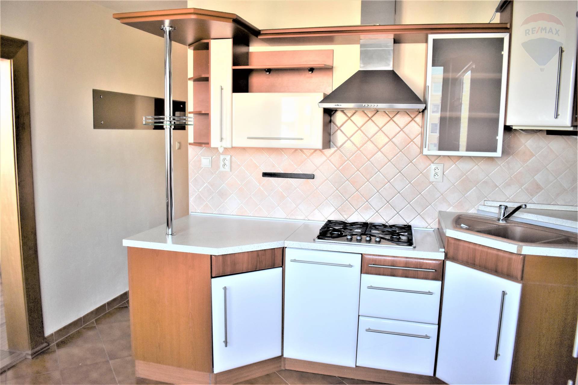 Prenájom 3 izbový byt Nitra Baničova