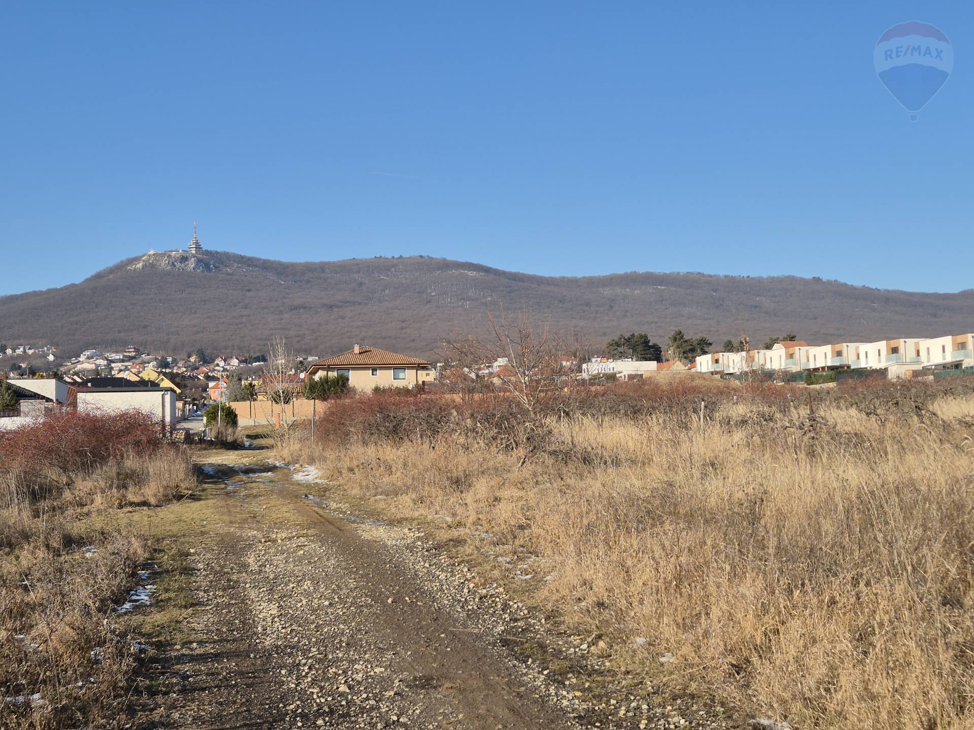 Predaj investičného pozemku – Nitrianske Hrnčiarovce