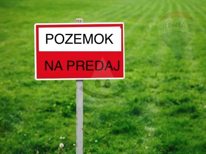 Predám pozemok na hranici zastavaného územia obce Porúbka pri Žiline