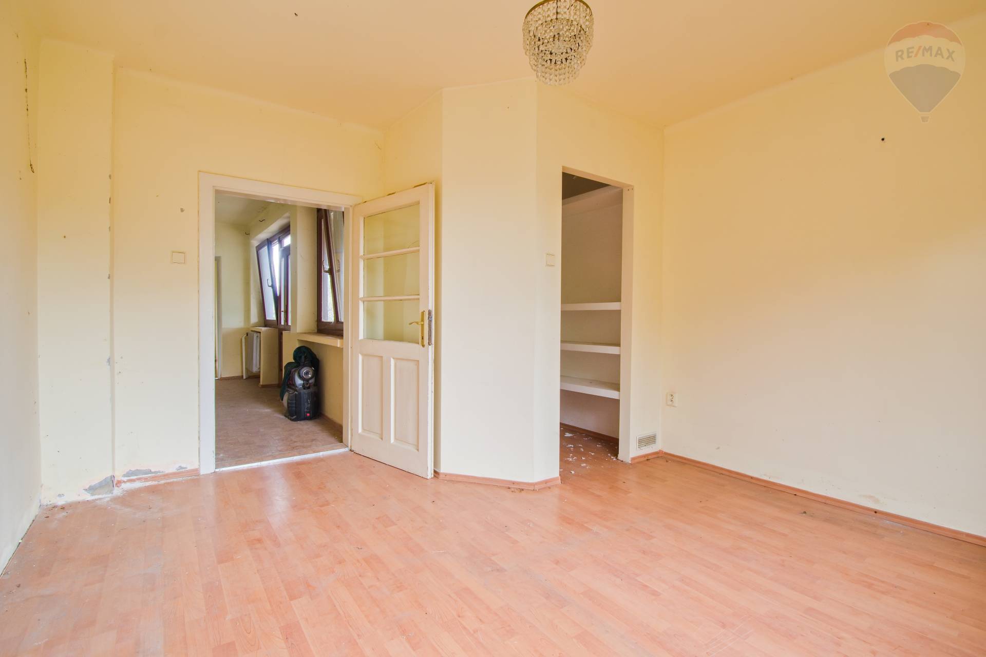 PREDAJ: 3IZBOVÝ RODINNÝ DOM, POVODA, OKR. DUNAJSKÁ STREDA