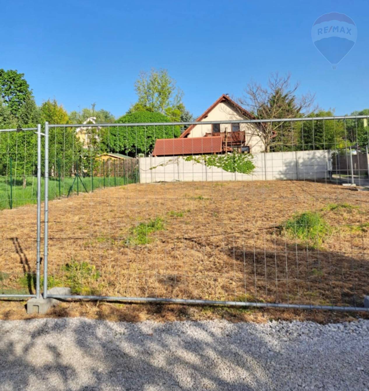 Predaj pozemku, Ohrady, 420 m2, pre chatu alebo hospodársku budovu