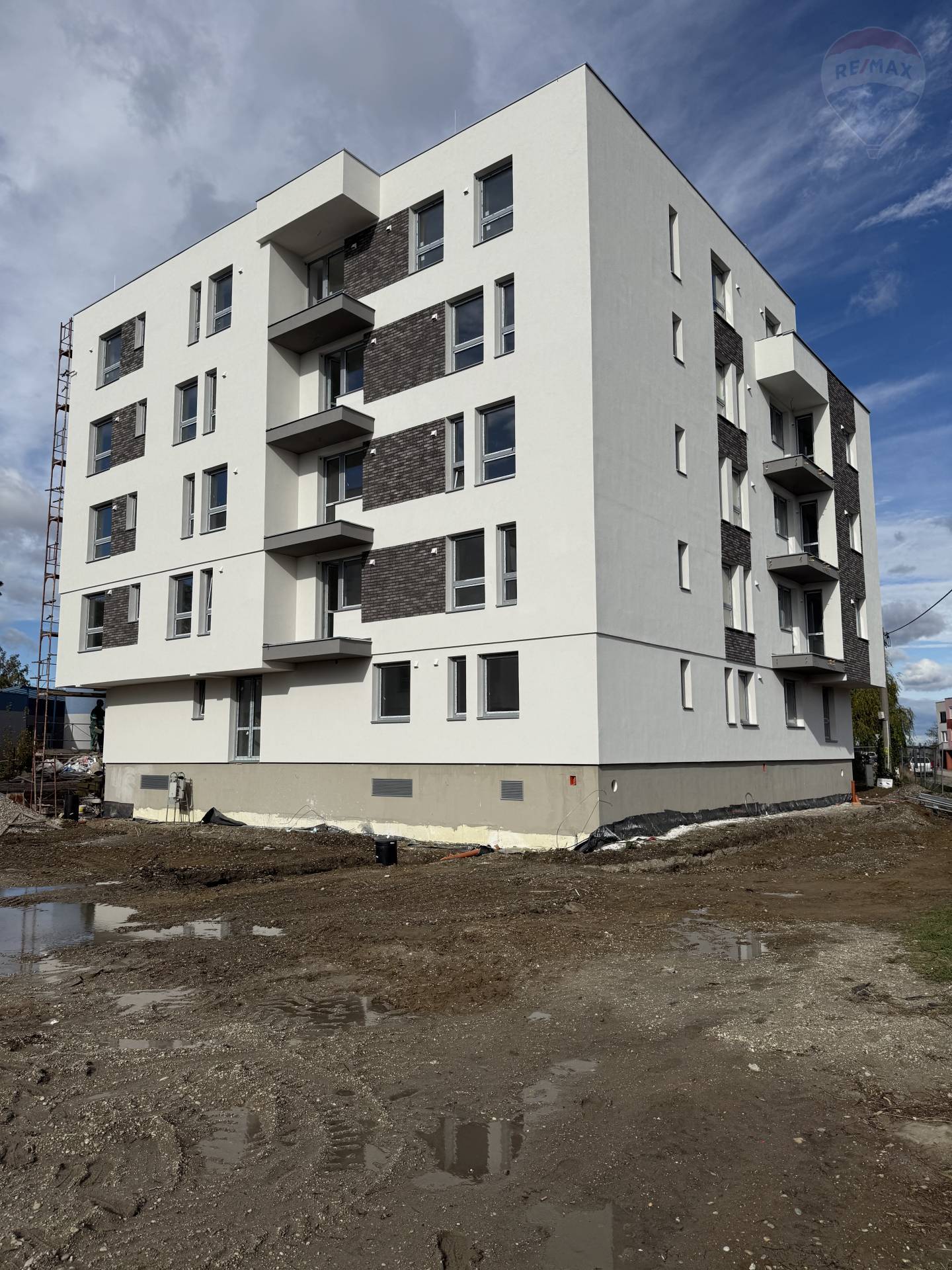 Na predaj: 2 izbové byty, Cena od 135 000 EUR, na klúč, Galanta 