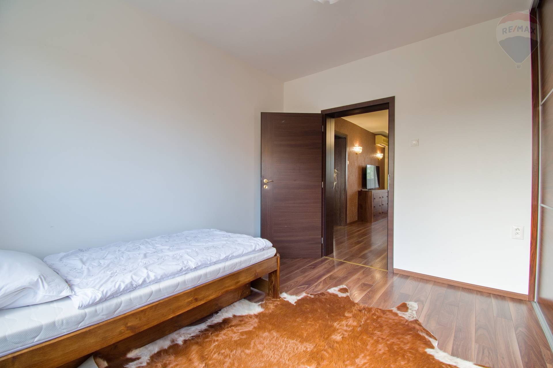 Predaj bytu (3 izbový) 66 m2, Dunajská Streda  -