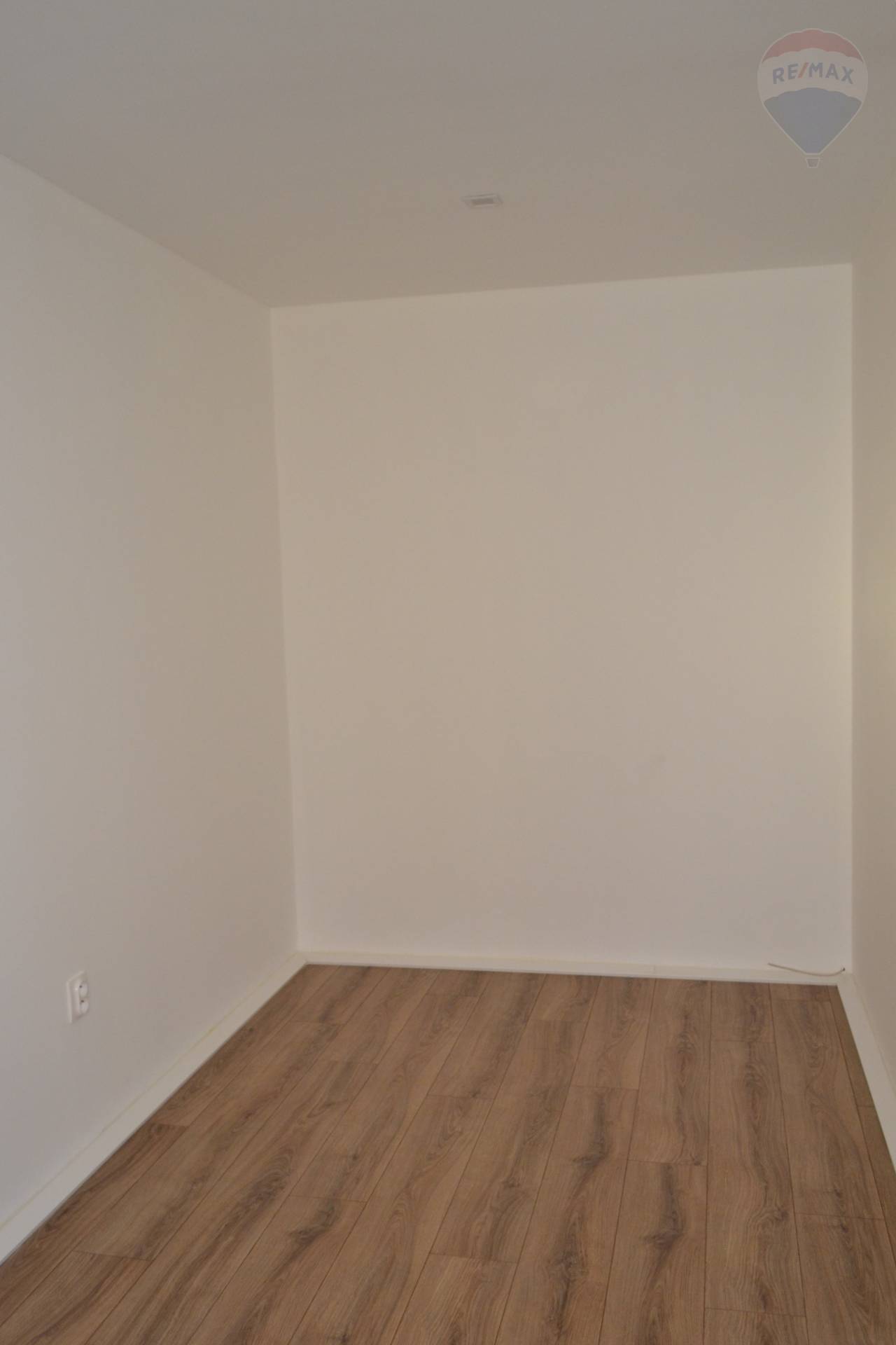Predaj bytu (1 izbový) 28 m2, Veľký Meder  -