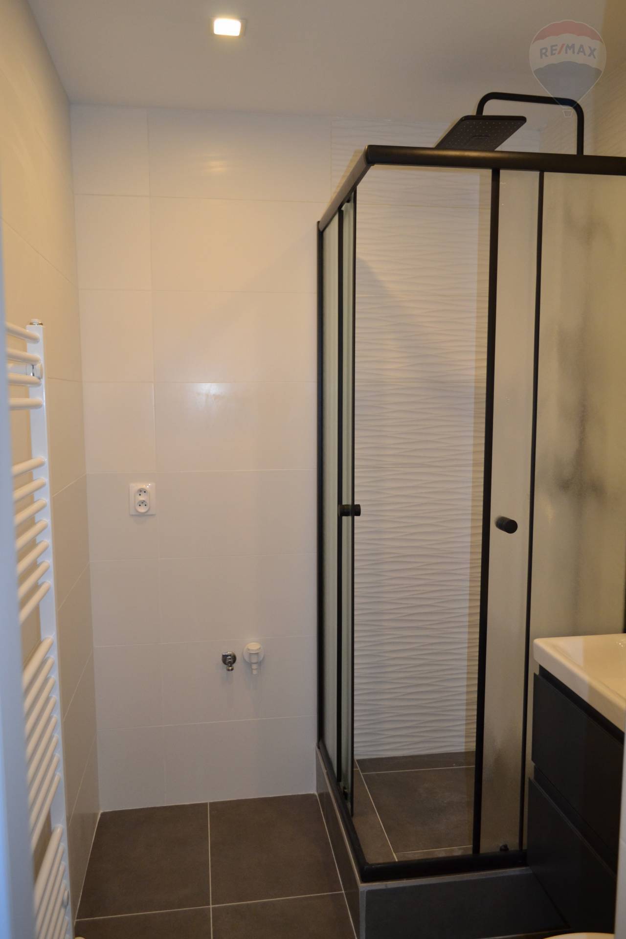 Predaj bytu (1 izbový) 28 m2, Veľký Meder  -