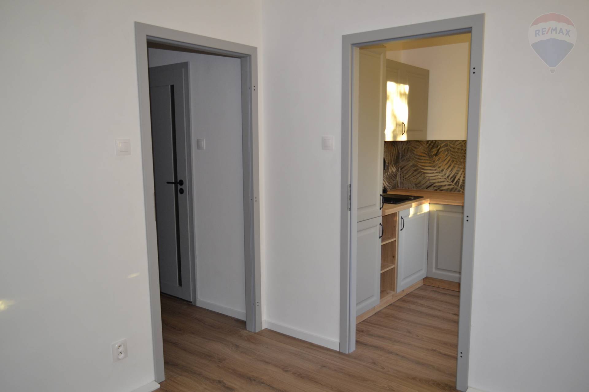 Predaj bytu (1 izbový) 28 m2, Veľký Meder  -
