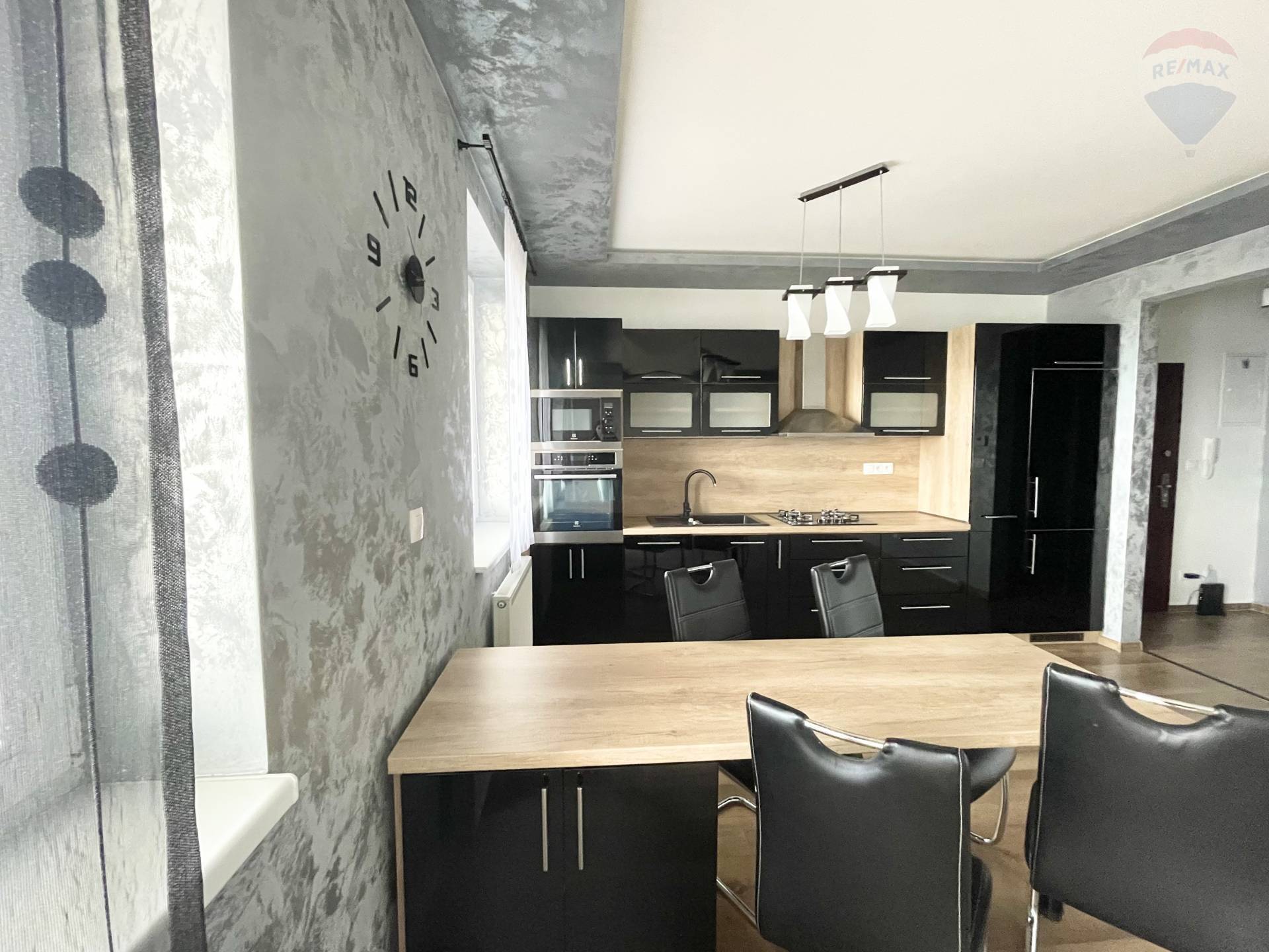 Prenájom bytu (3 izbový) 73 m2, Dunajská Streda -