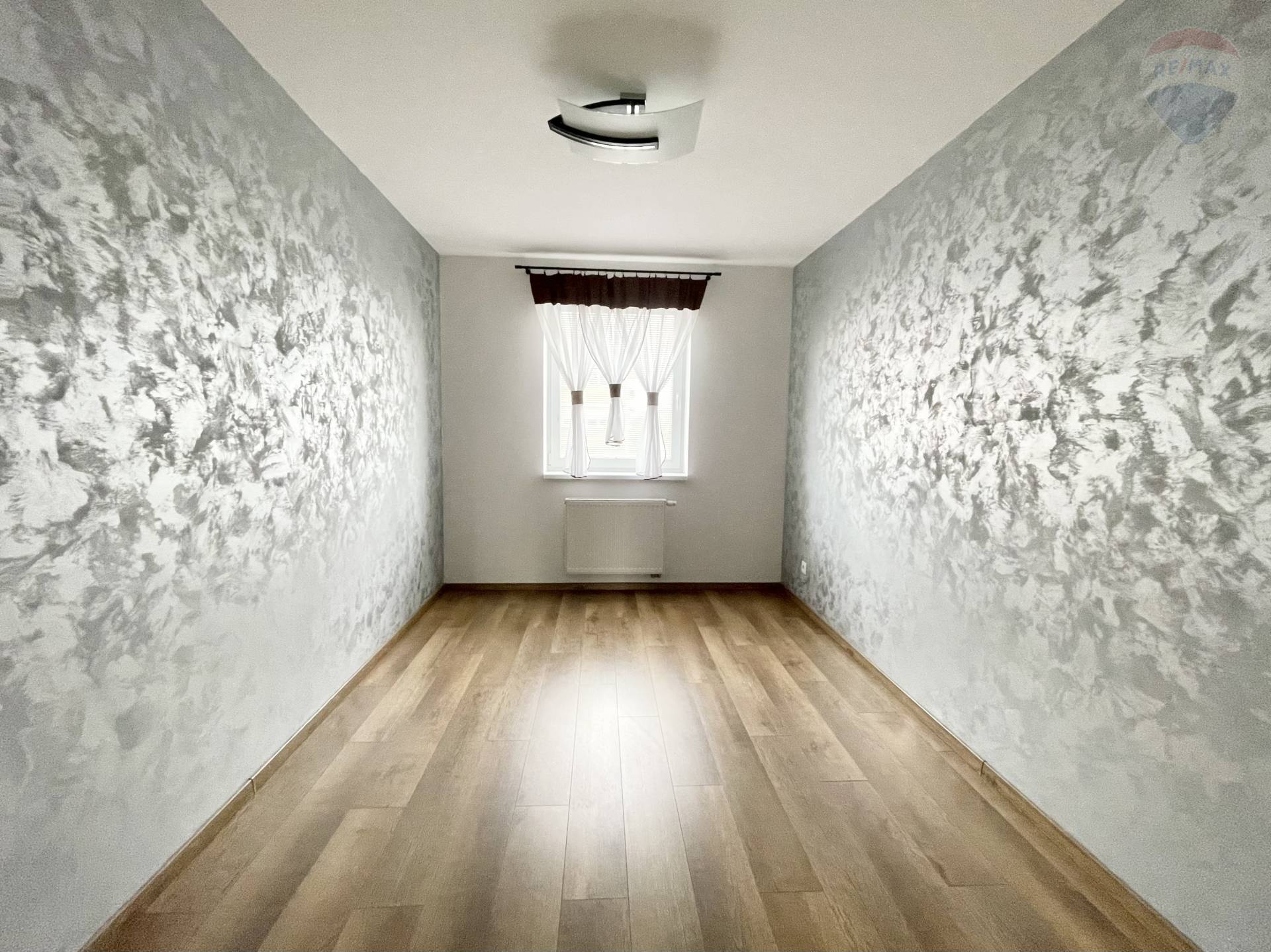 Prenájom bytu (3 izbový) 73 m2, Dunajská Streda  -