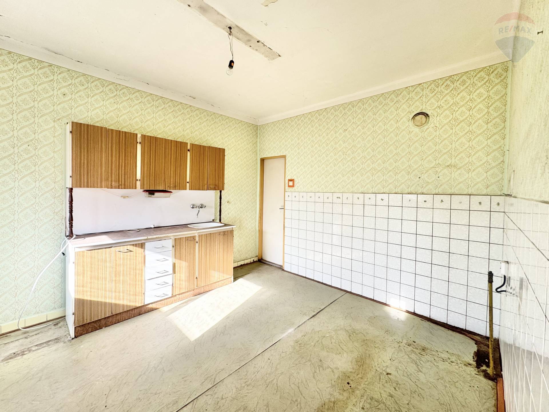 Predaj domu 120 m2, Horná Potôň  -