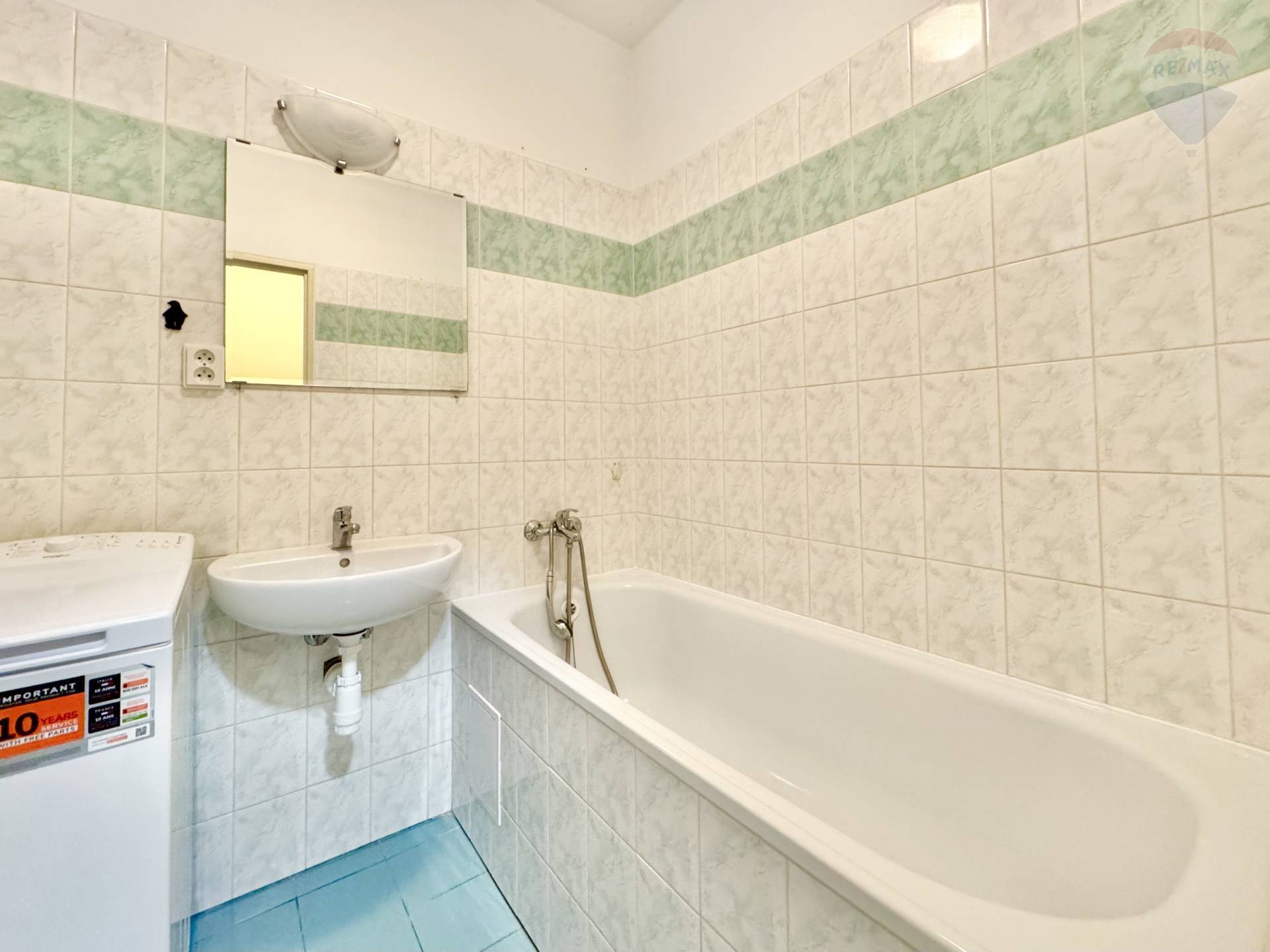 Predaj bytu (1 izbový) 37 m2, Dunajská Streda  -