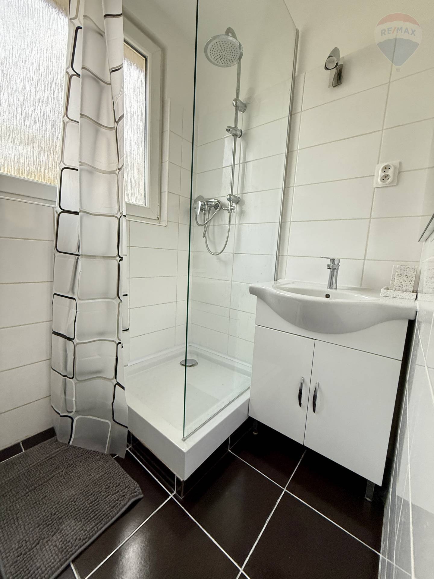 Prenájom bytu (3 izbový) 66 m2, Dunajská Streda  -