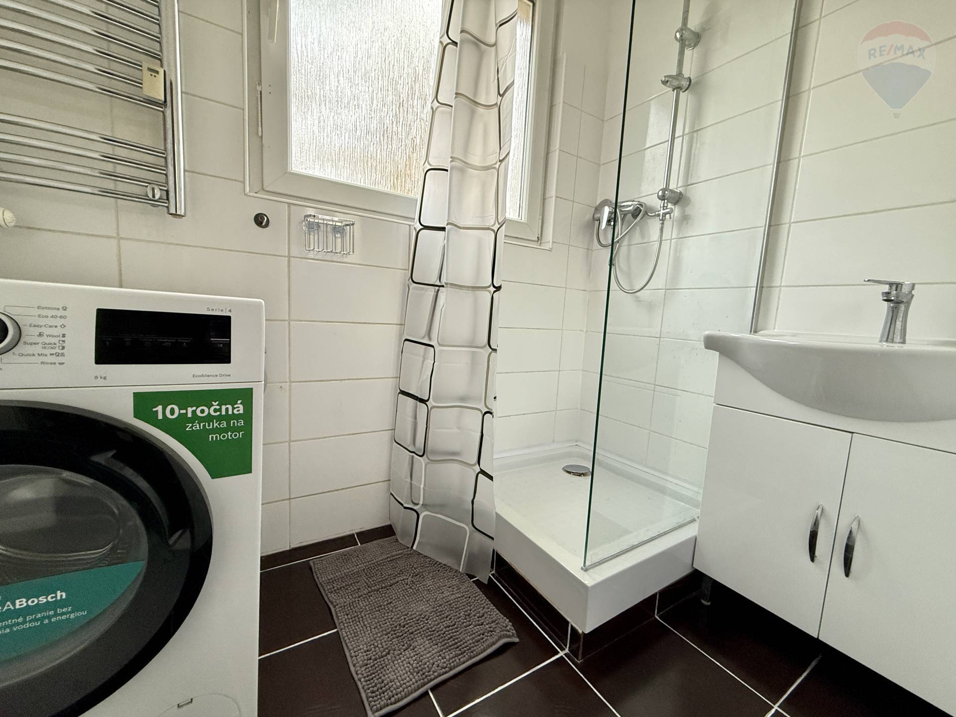 Prenájom bytu (3 izbový) 66 m2, Dunajská Streda  -