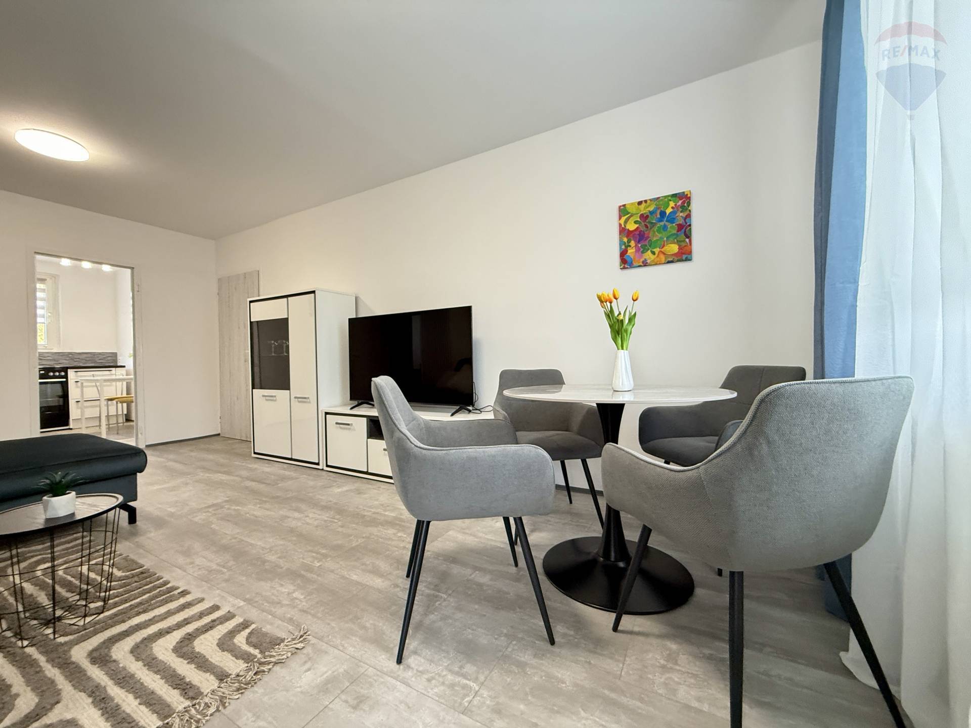 Prenájom bytu (3 izbový) 66 m2, Dunajská Streda  -