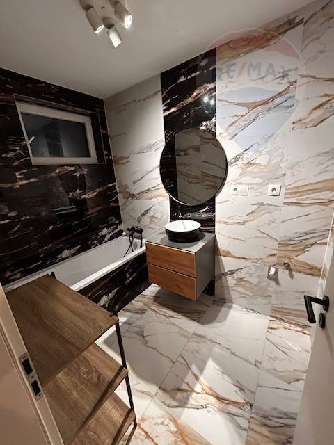 Na prenájom: zariadený 3 izbový byt, vlastné parkovisko, západ, Dunajksá Streda