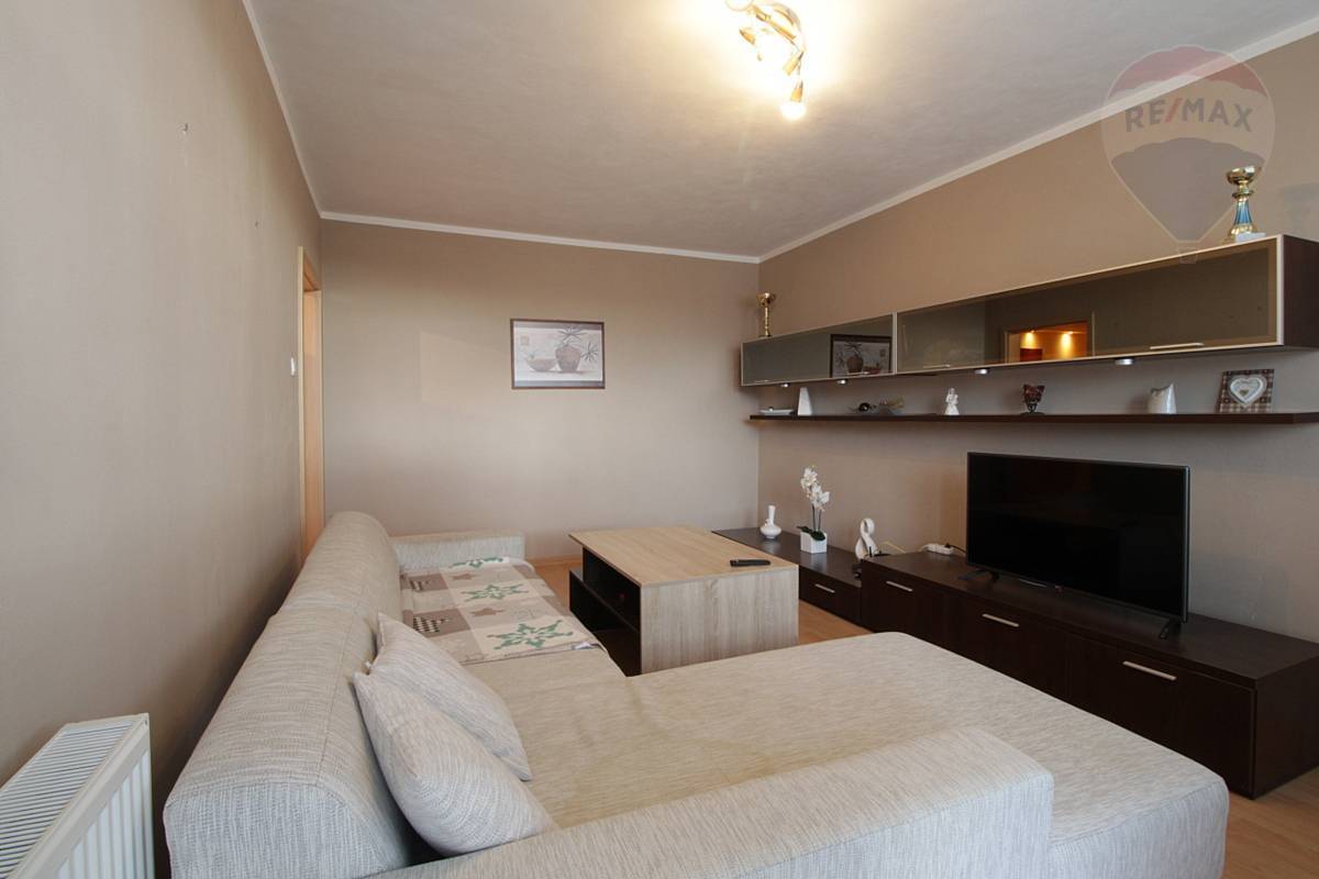 NA PRENAJOM 3. izb. byt, Zvolenská, zariadený