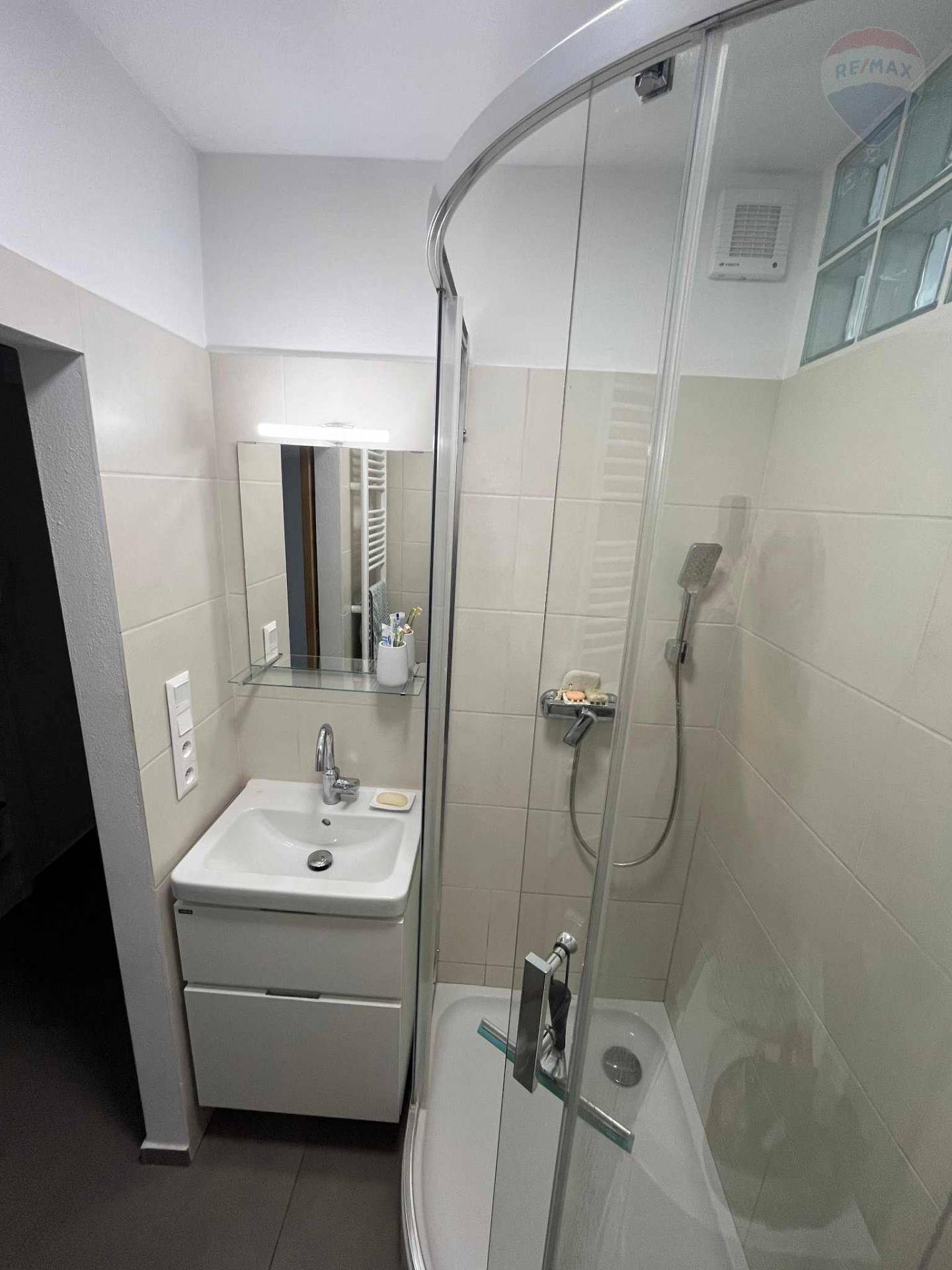 Prenájom bytu (3 izbový) 66 m2, Skalica  -