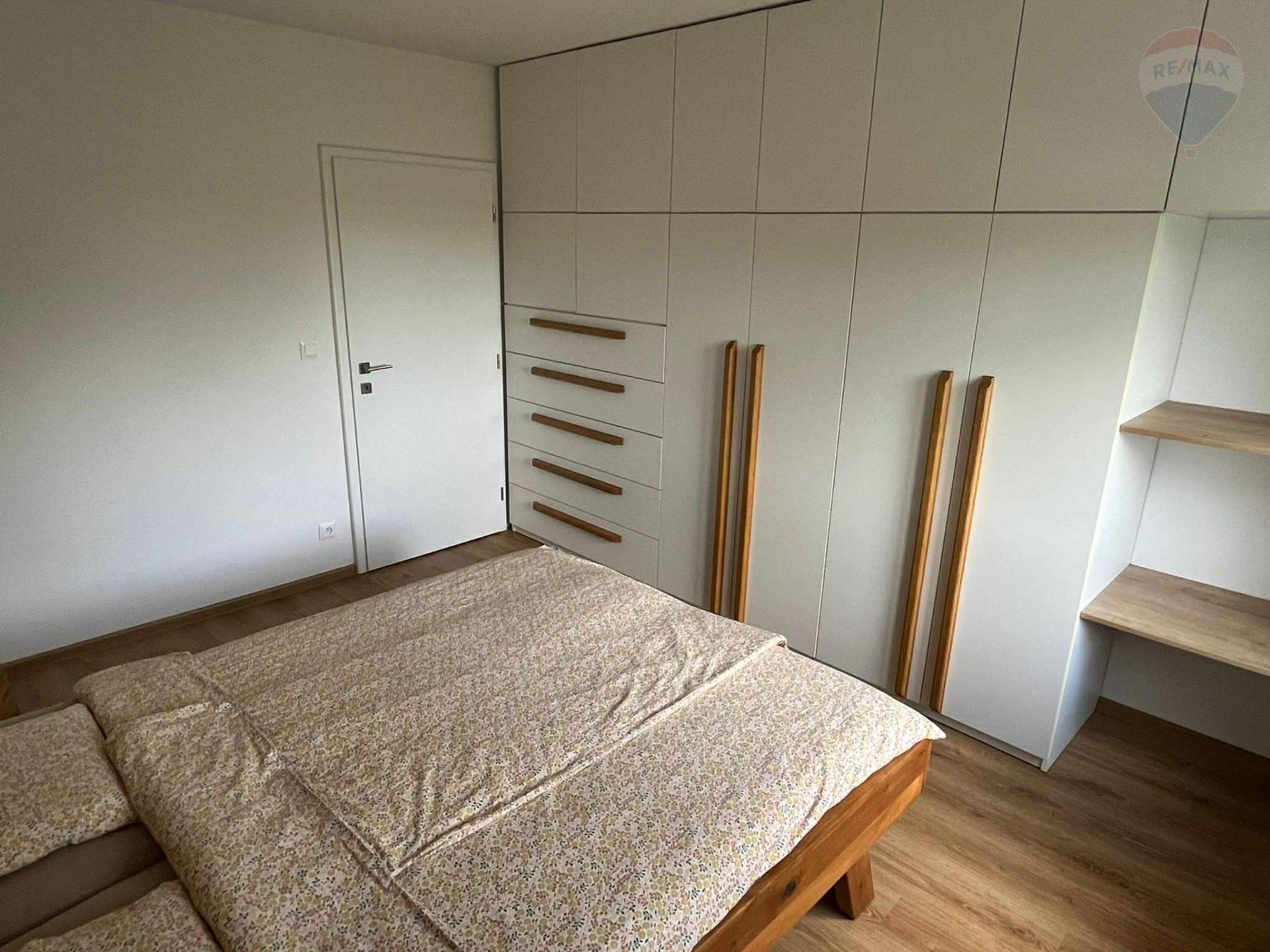 Prenájom bytu (3 izbový) 66 m2, Skalica  -