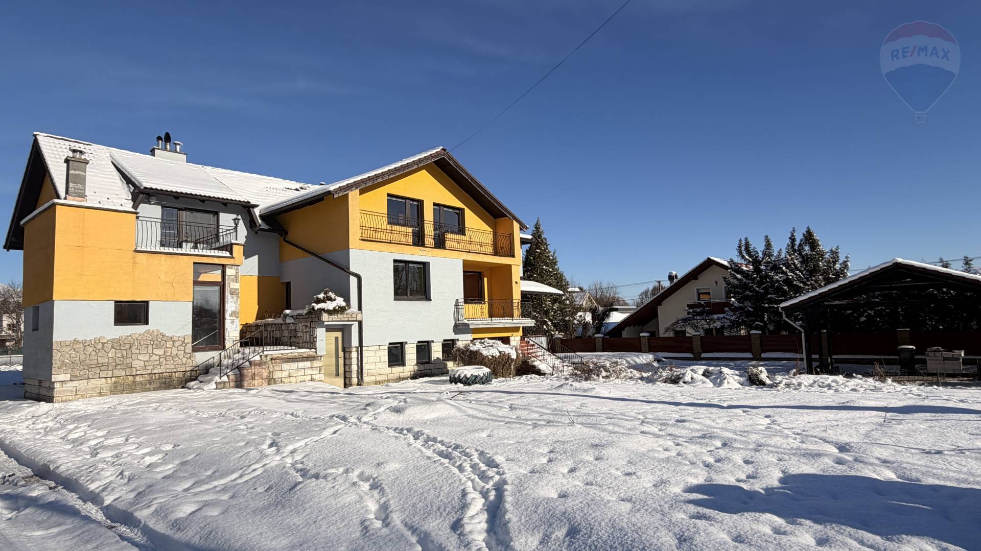 Rodinný dom s 3 bytovými jednotkami, Martin - Stráne