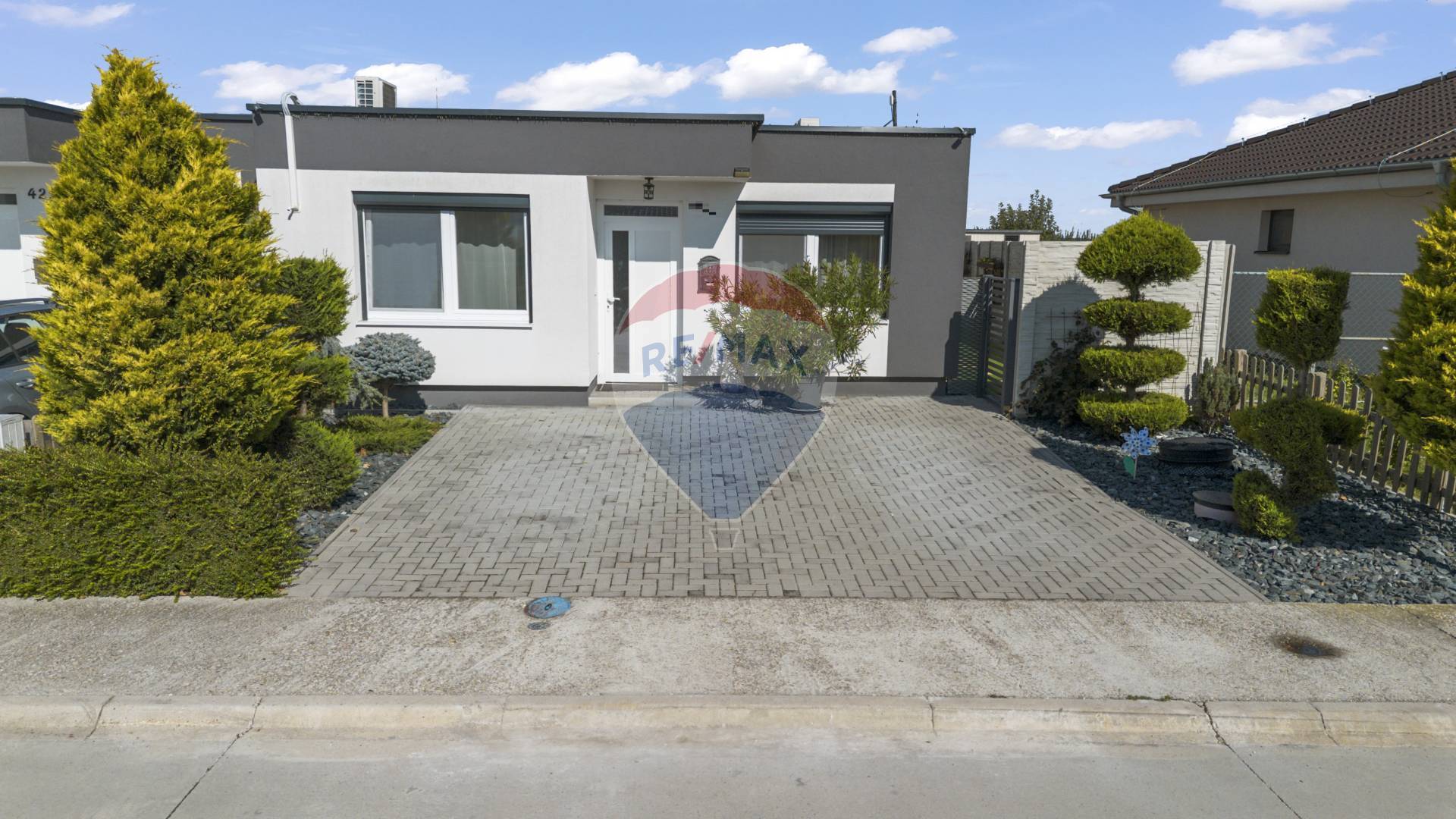 Predaj 4 izb. moderného rodinného domu, novostavba, kanalizácia, Okružná ul., Hrubá Borša