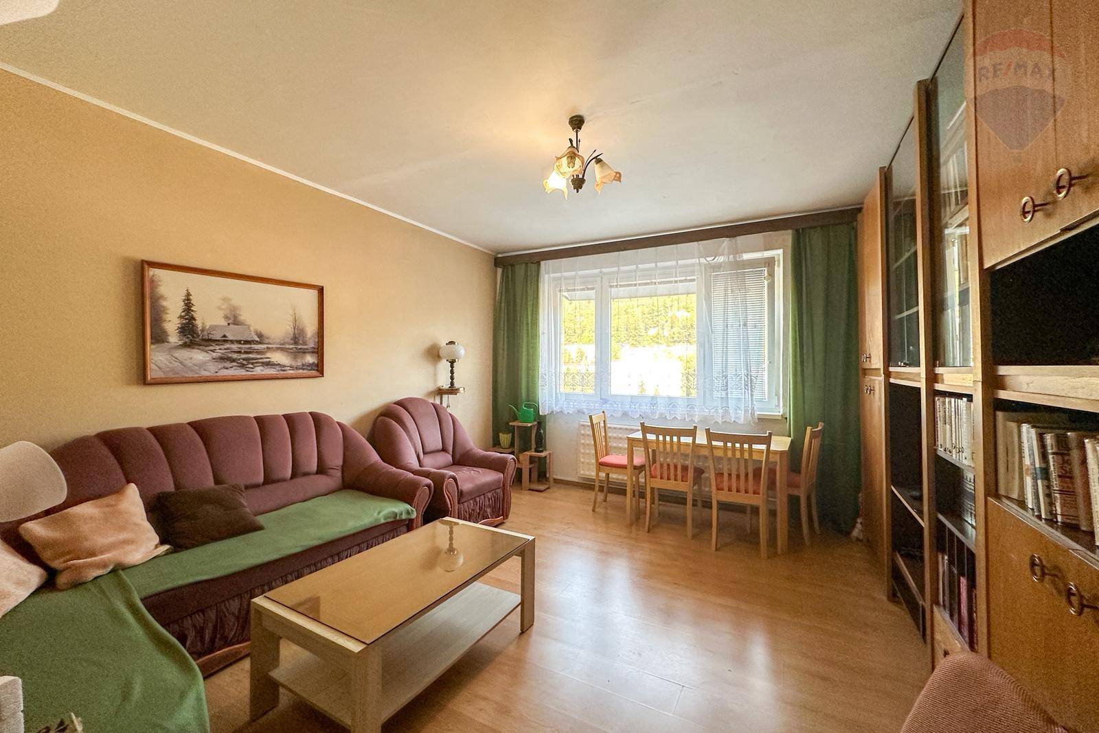 PREDAJ: 3 izbový byt za výhodnú cenu, Ul. Jula Horvátha_Kremnica