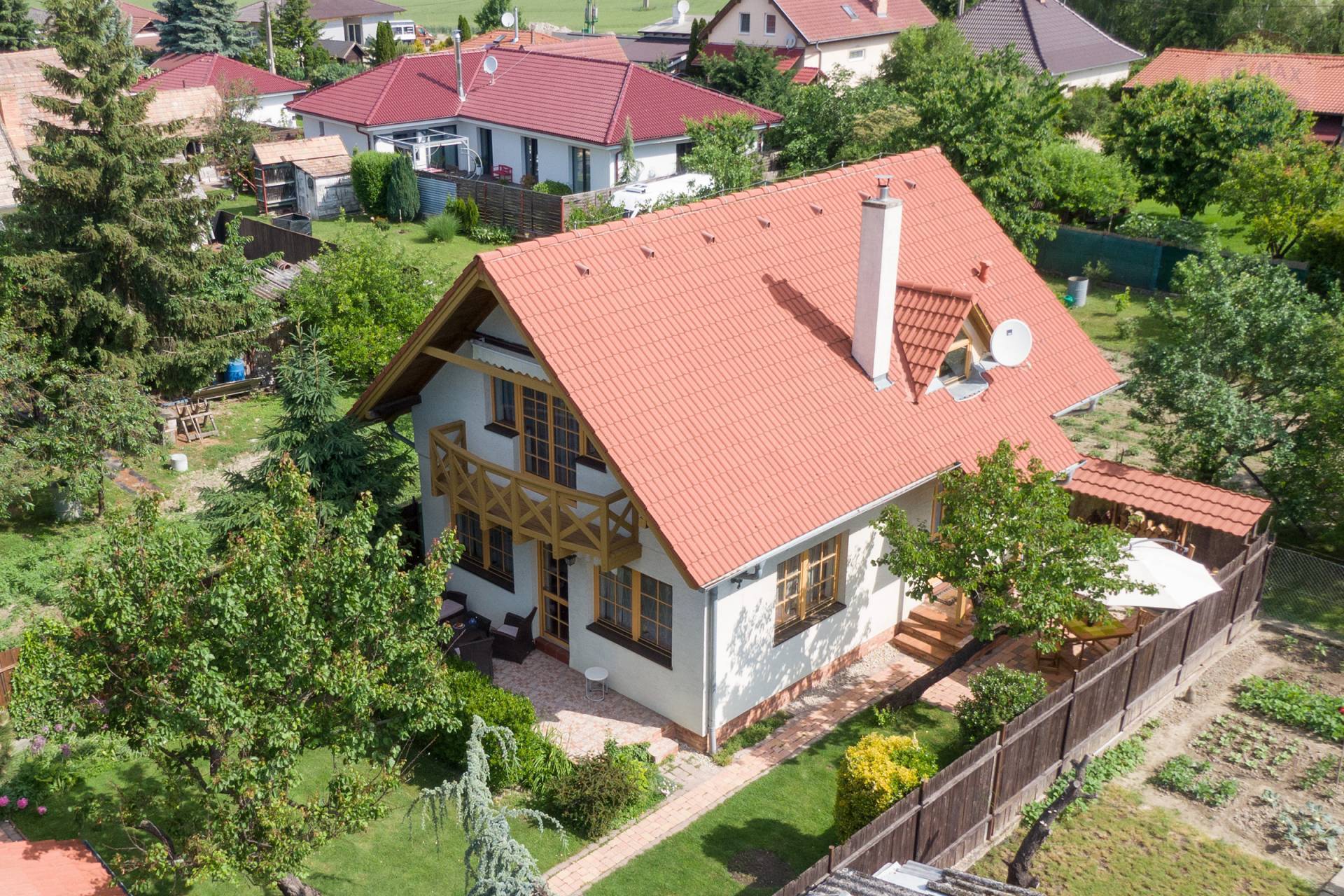 Na prenájomj krásny 3 izbový zariadený rodinný dom v obci Dobrohošť