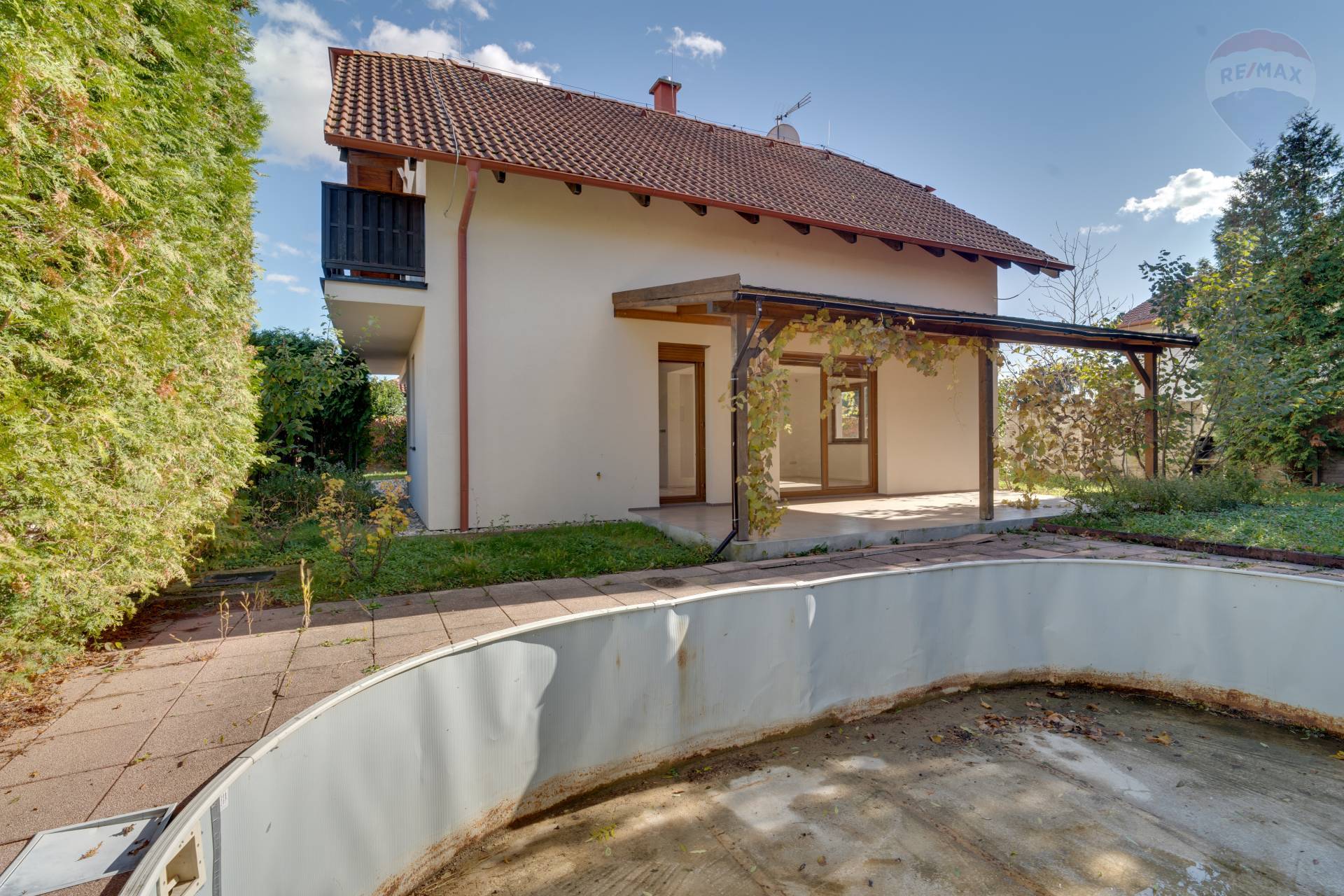 Predaj domu 195 m2, Malinovo  -  6-izbový rodinný dom s dvojgarážou v Malinove