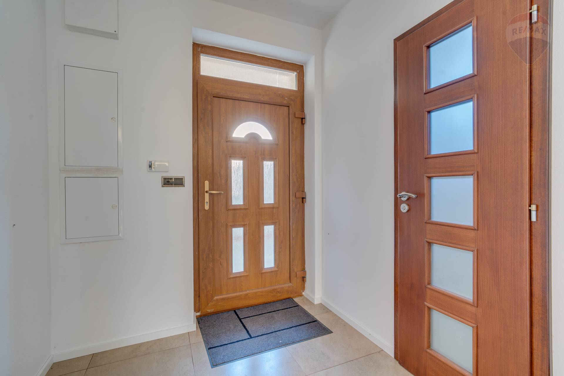 Predaj domu 195 m2, Malinovo  -  6-izbový rodinný dom s dvojgarážou v Malinove