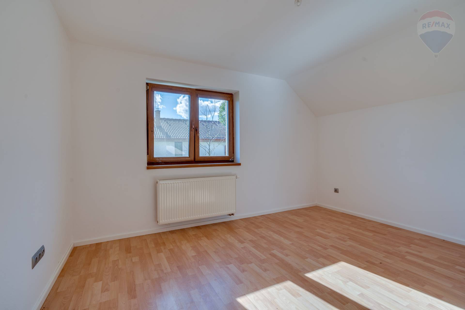 Predaj domu 195 m2, Malinovo  -  6-izbový rodinný dom s dvojgarážou v Malinove