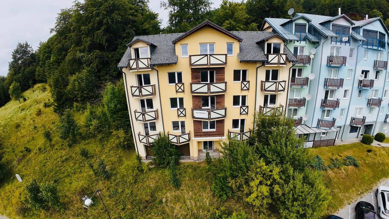 PREDAJ Rozostavaného bytového domu a stavebného pozemku