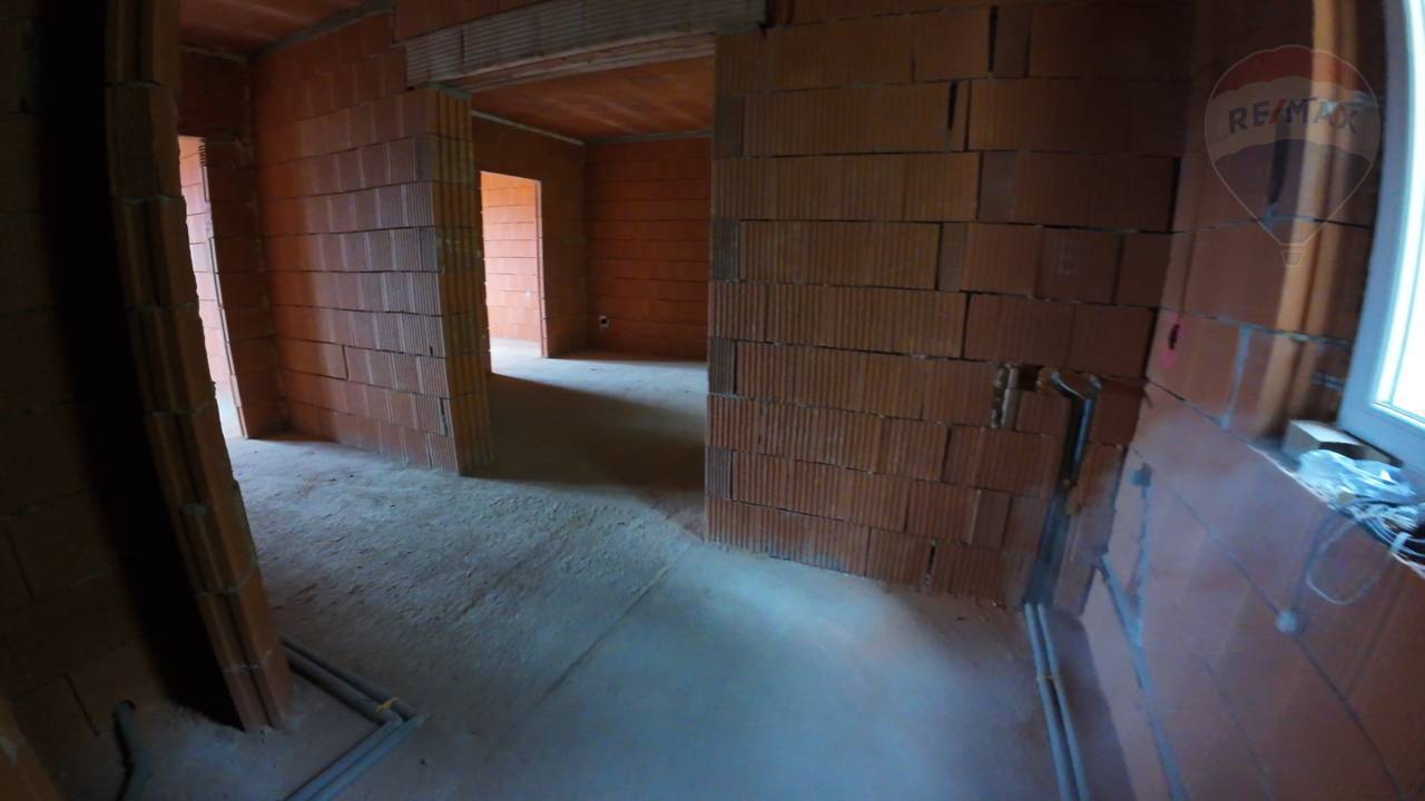 Predaj komerčného objektu 1170 m2, Donovaly  -  Predaj rozostavaného bytového domu Donovaly