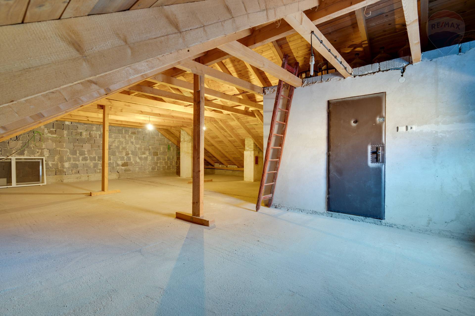 Predaj domu 140 m2, Bratislava - Devínska Nová Ves  -  NA PREDAJ rodinný dom Devínska nova Ves