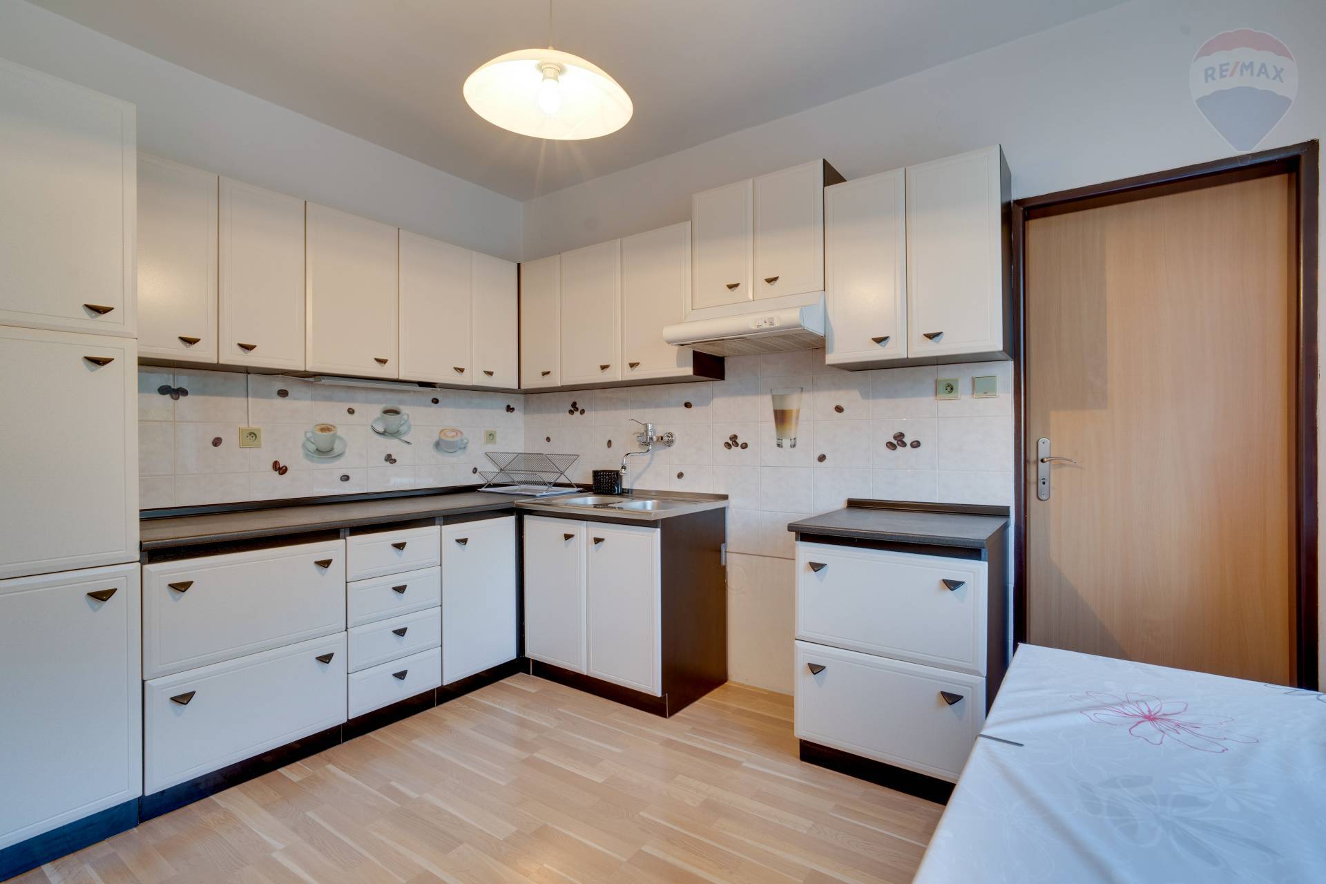 Predaj domu 140 m2, Bratislava - Devínska Nová Ves  -  NA PREDAJ rodinný dom Devínska nova Ves