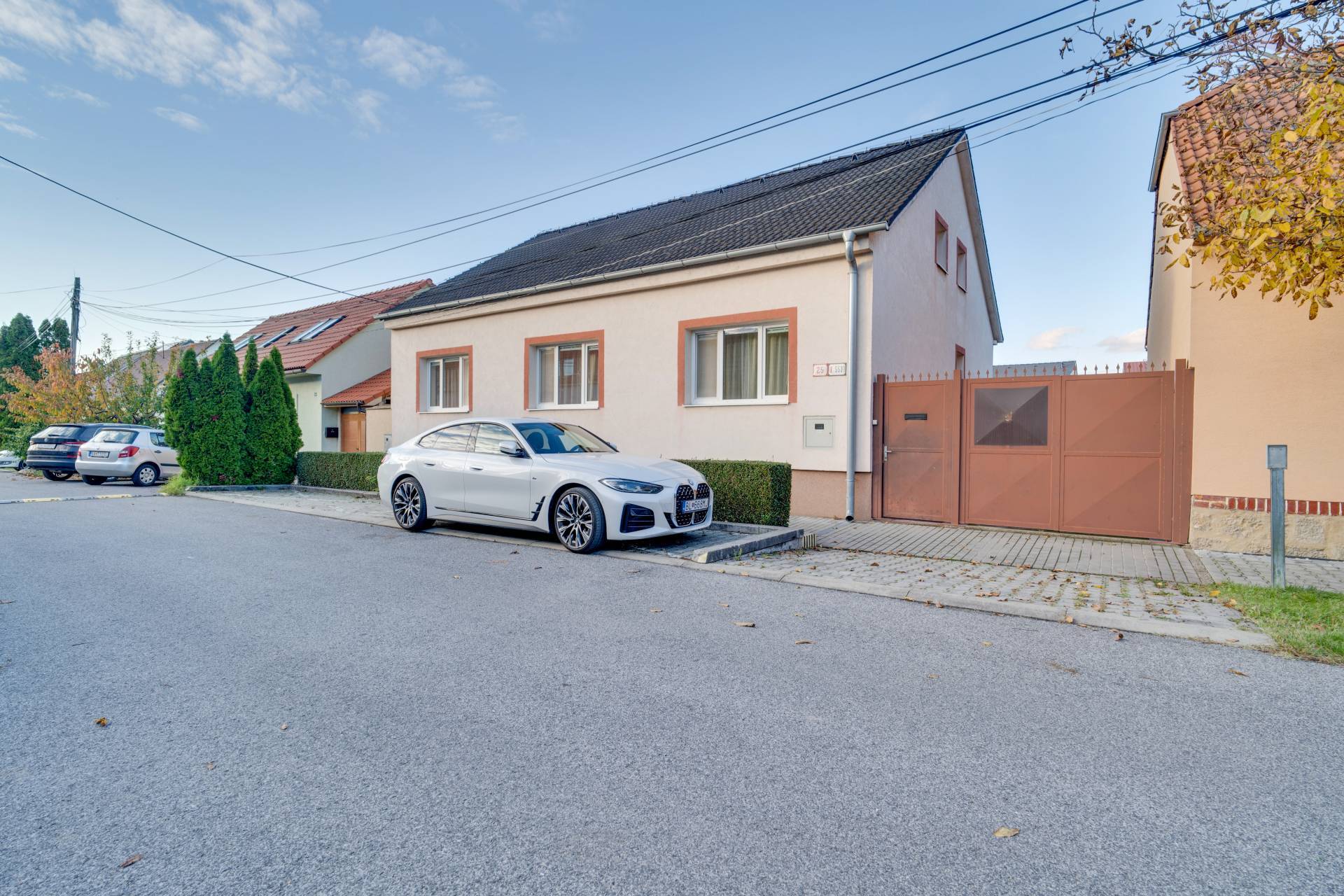 Dvojgeneračný rodinný dom - PREDAJ Devínska n.Vsi